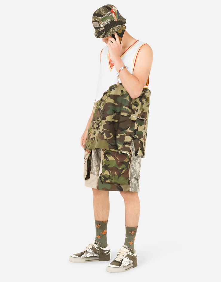 Camouflage patchwork cargo shorts - 6