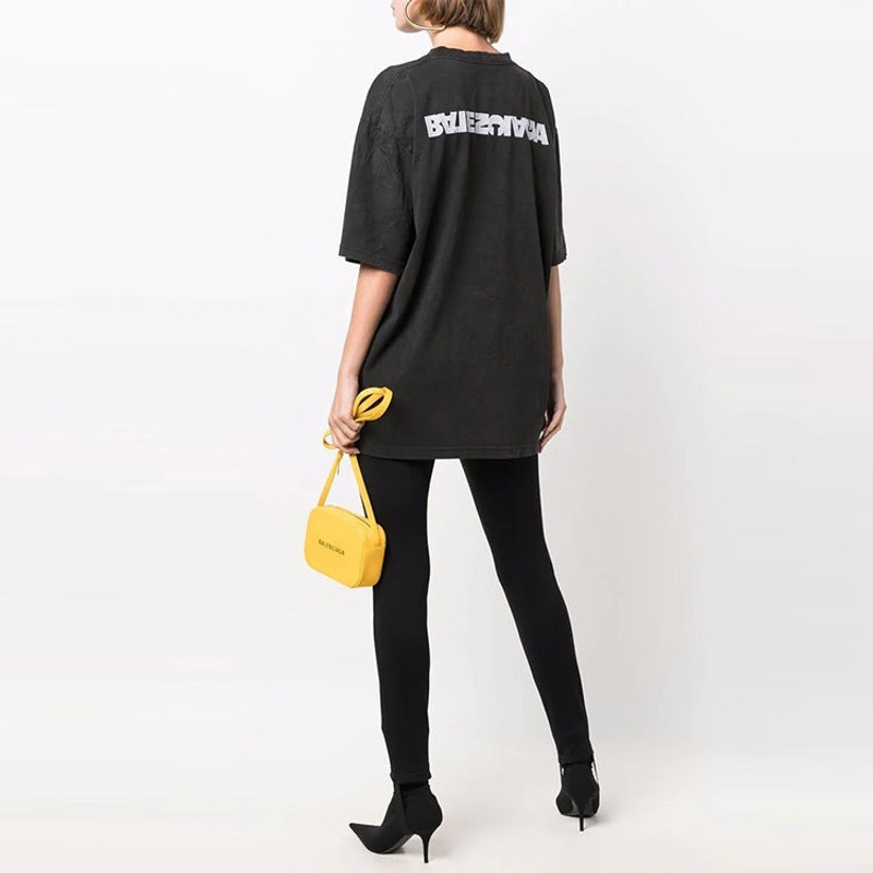BALENCIAGA Balenciaga Turn Slit T-Shirt 'Black' 641655TLVB39034 outlook