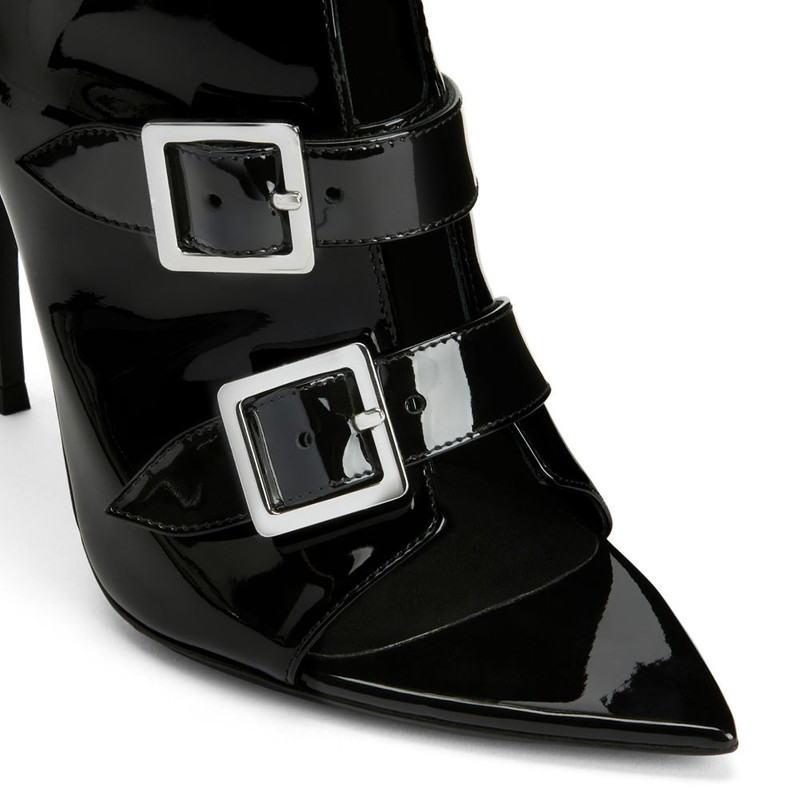Intriigo Buckle 5