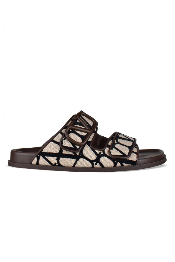Valentino Garavani Men V Logo Sandals - 2