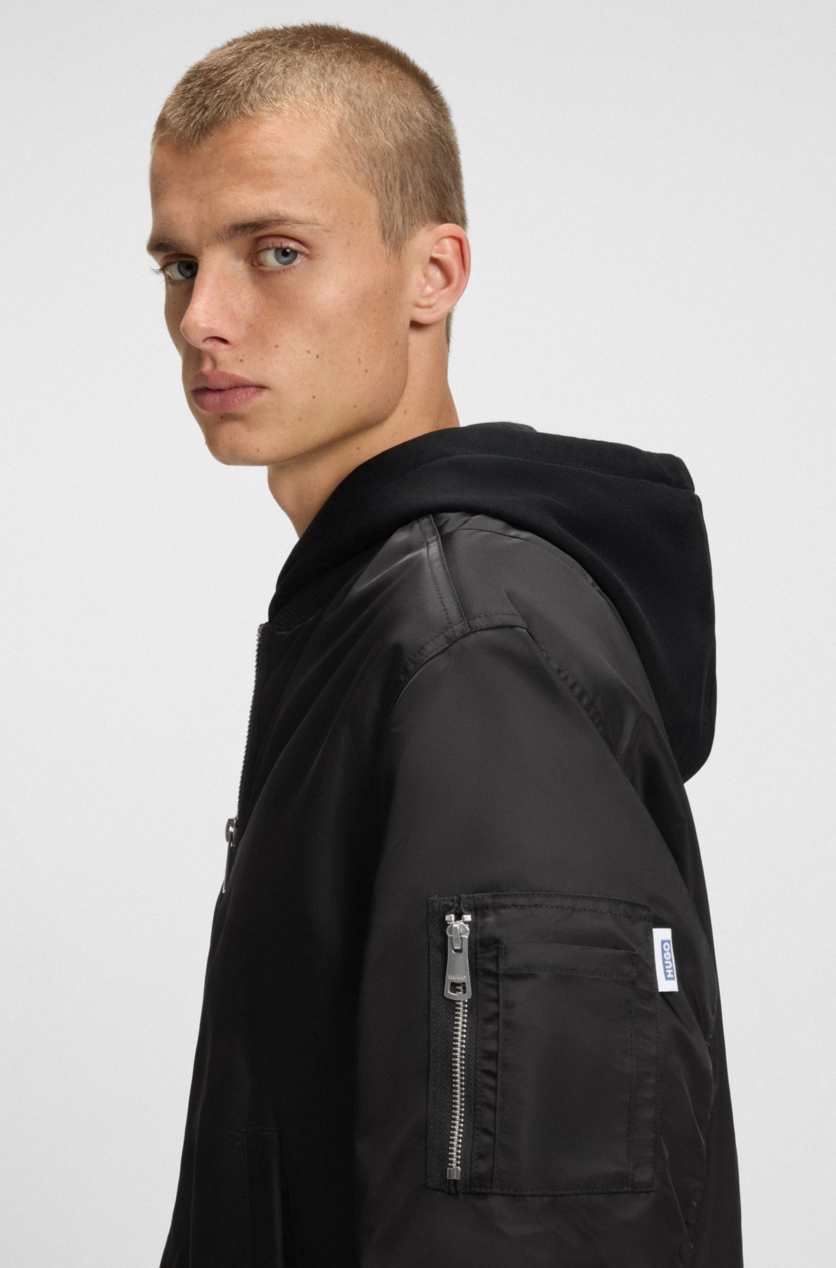 RELAXED-FIT WATER-REPELLENT JACKET WITH SLEEVE POCKET - 6