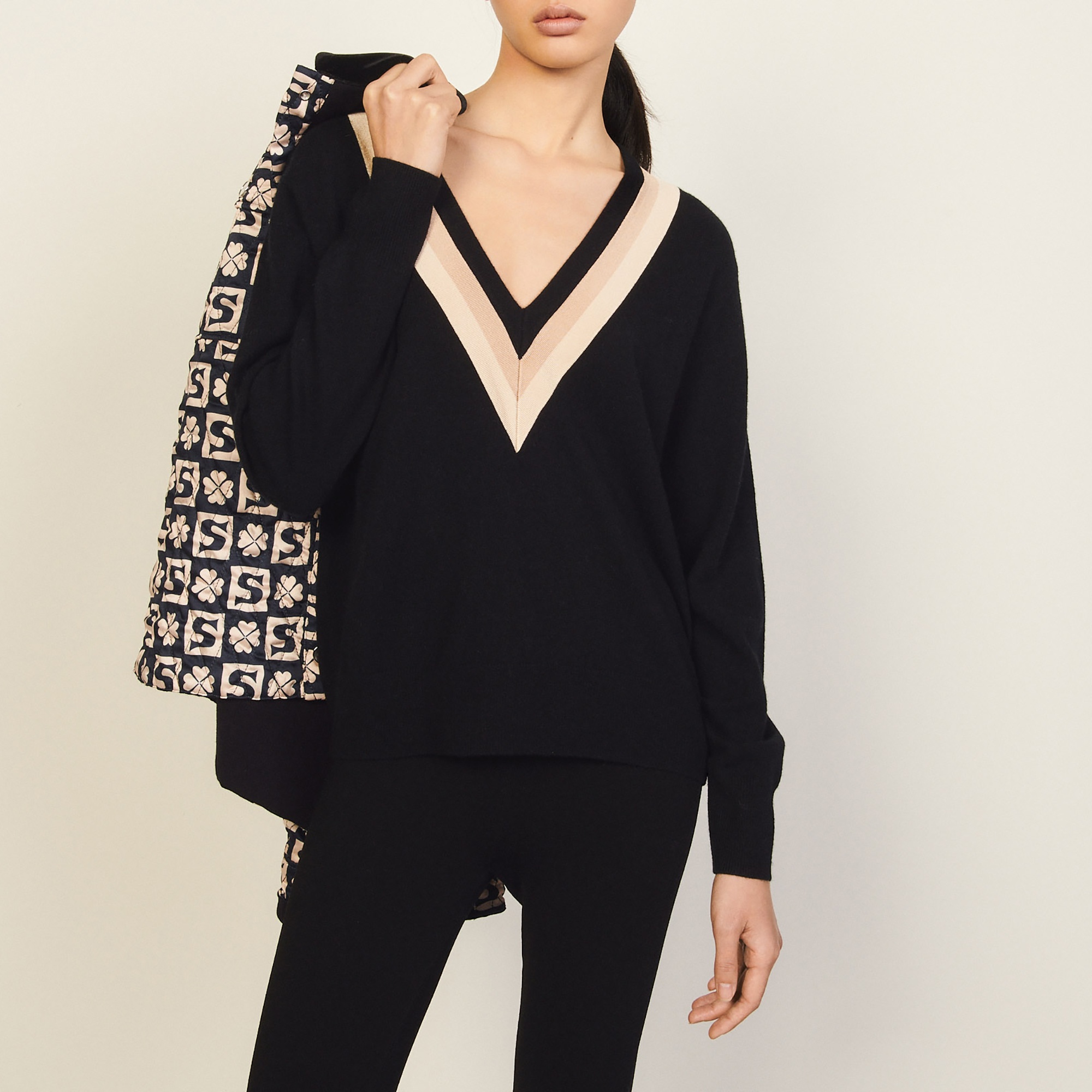 V-neck sweater - 2