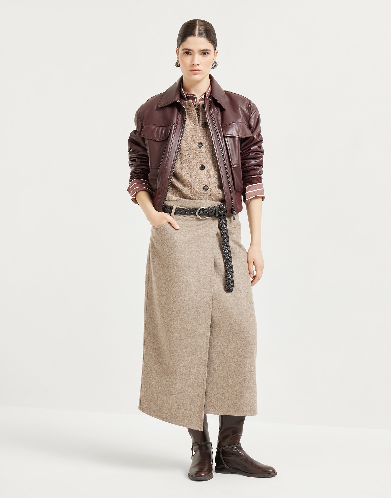 Hand-crafted wrapped skirt in virgin wool double cloth - 4