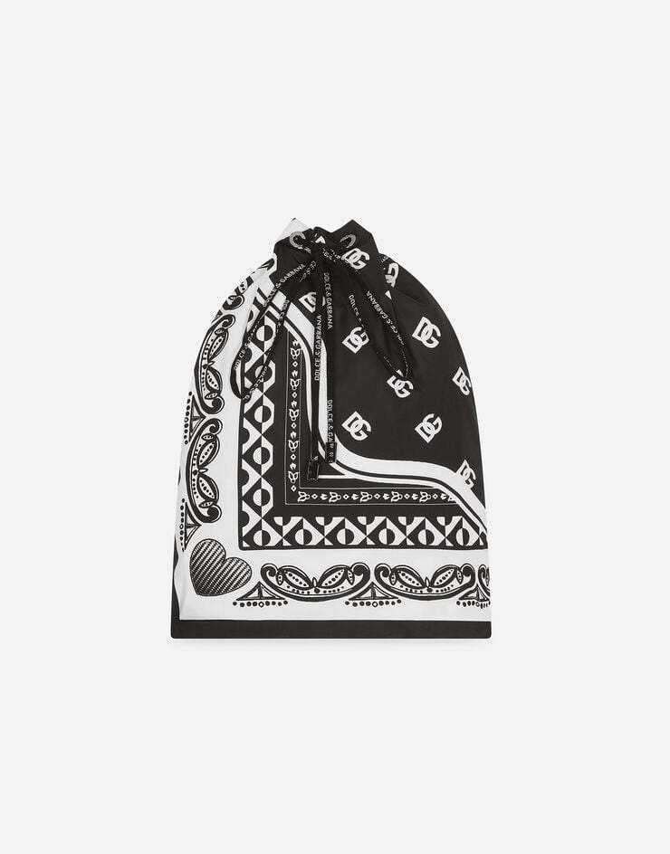 Short swim trunks with bandanna print - 6