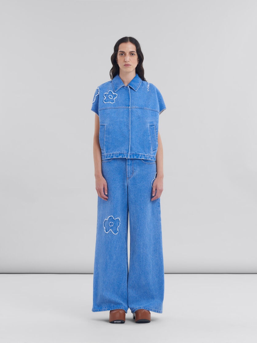 LIGHT BLUE DENIM WIDE LEG JEANS WITH PATCH DETAIL - 2