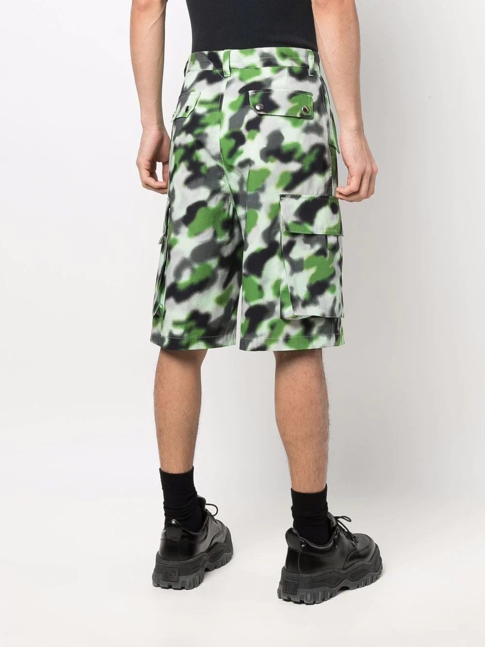 camouflage print cargo shorts - 4