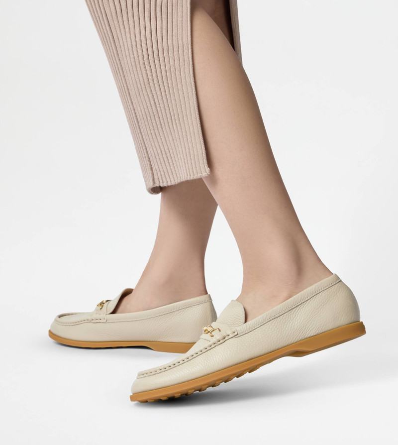 Tod's LOAFERS IN LEATHER - OFF WHITE outlook