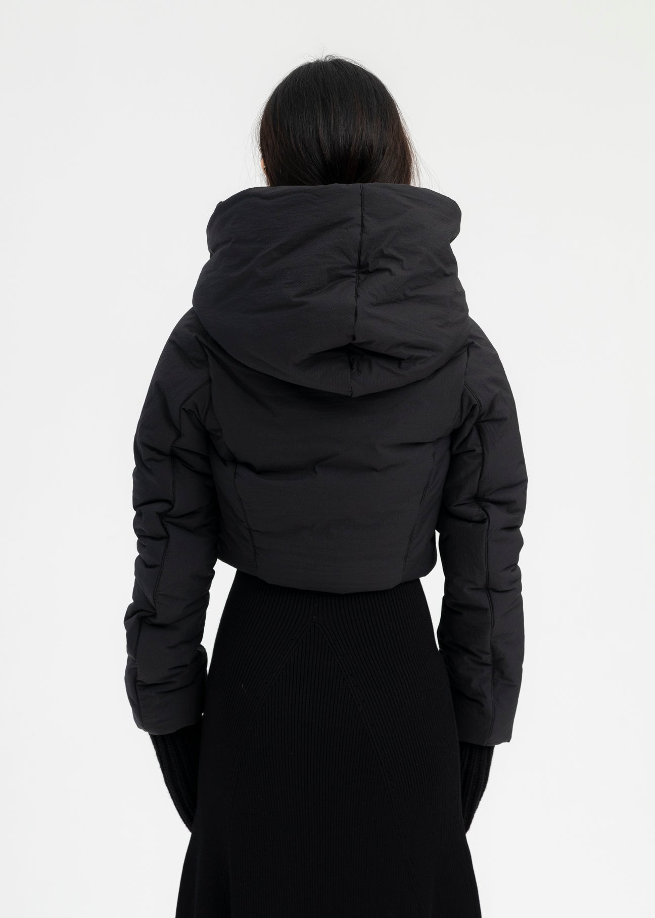 完売品✨️ 未使用に近い HYEIN SEO Puffer Jacket ブラック 【公式通販】