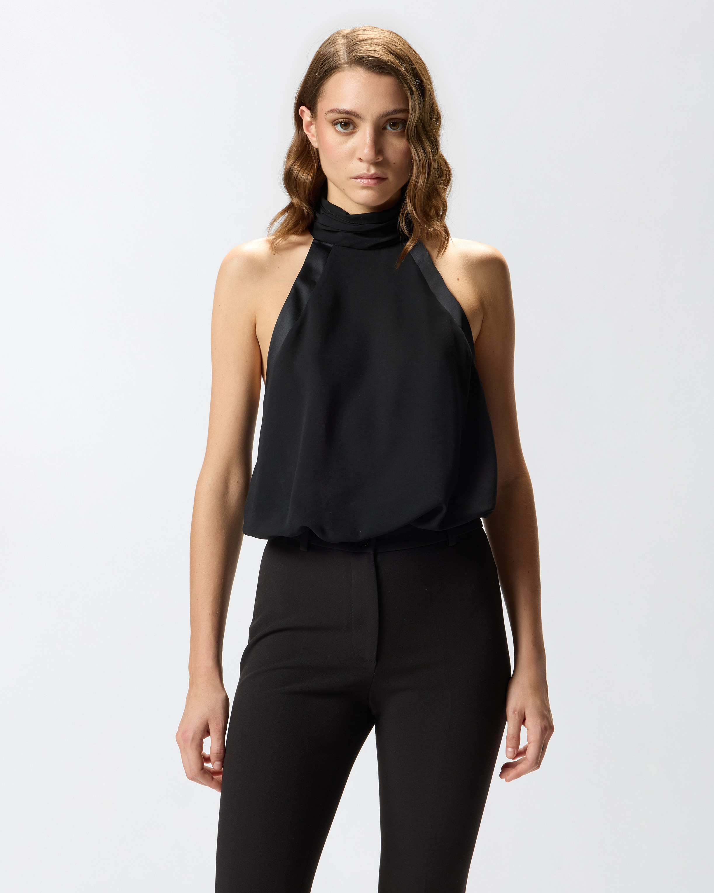 HALTERNECK TOP WITH REAR OPENING - 2