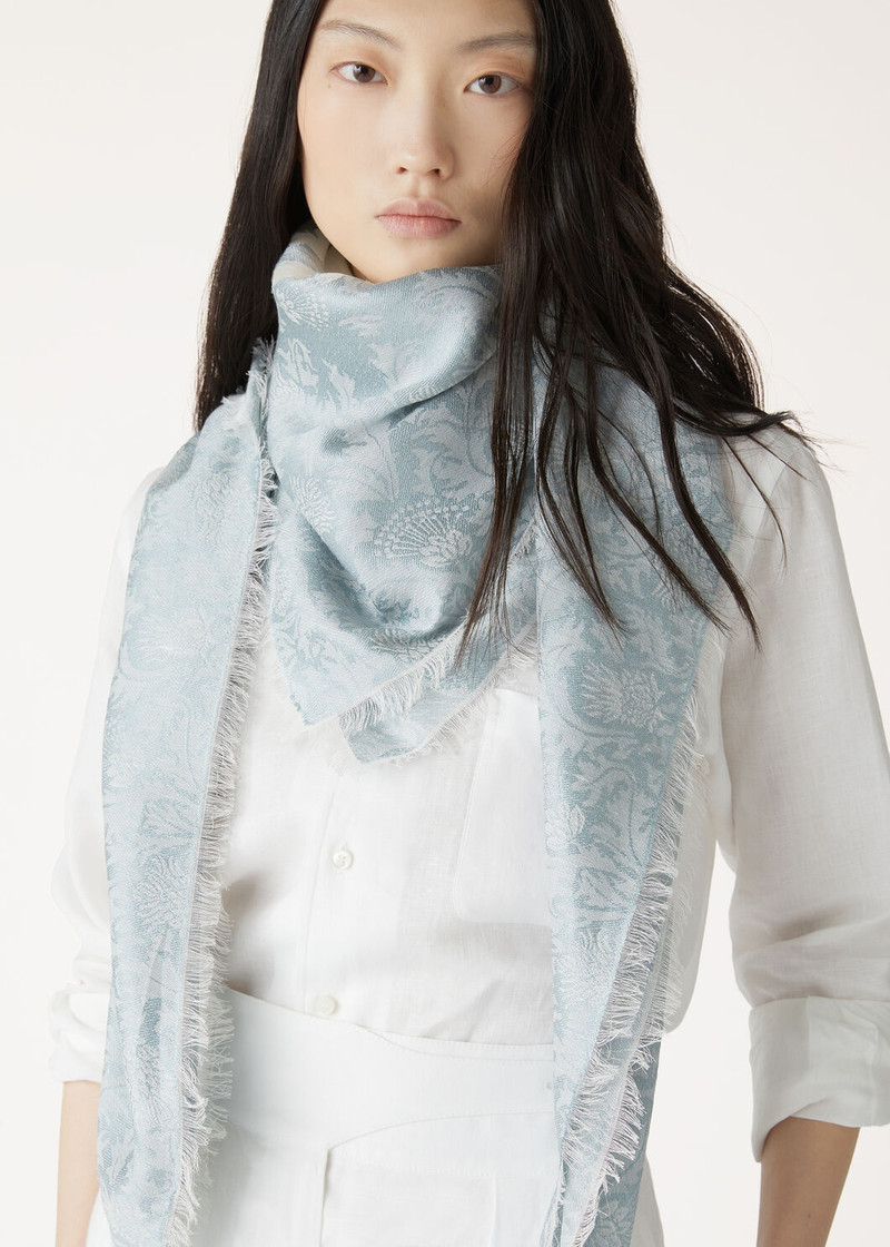 Loro Piana Maxi Carré outlook