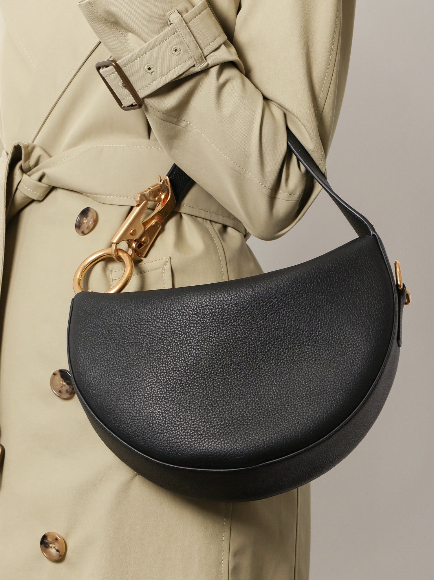 Burberry Knight Arc Leather Shoulder Bag - 2