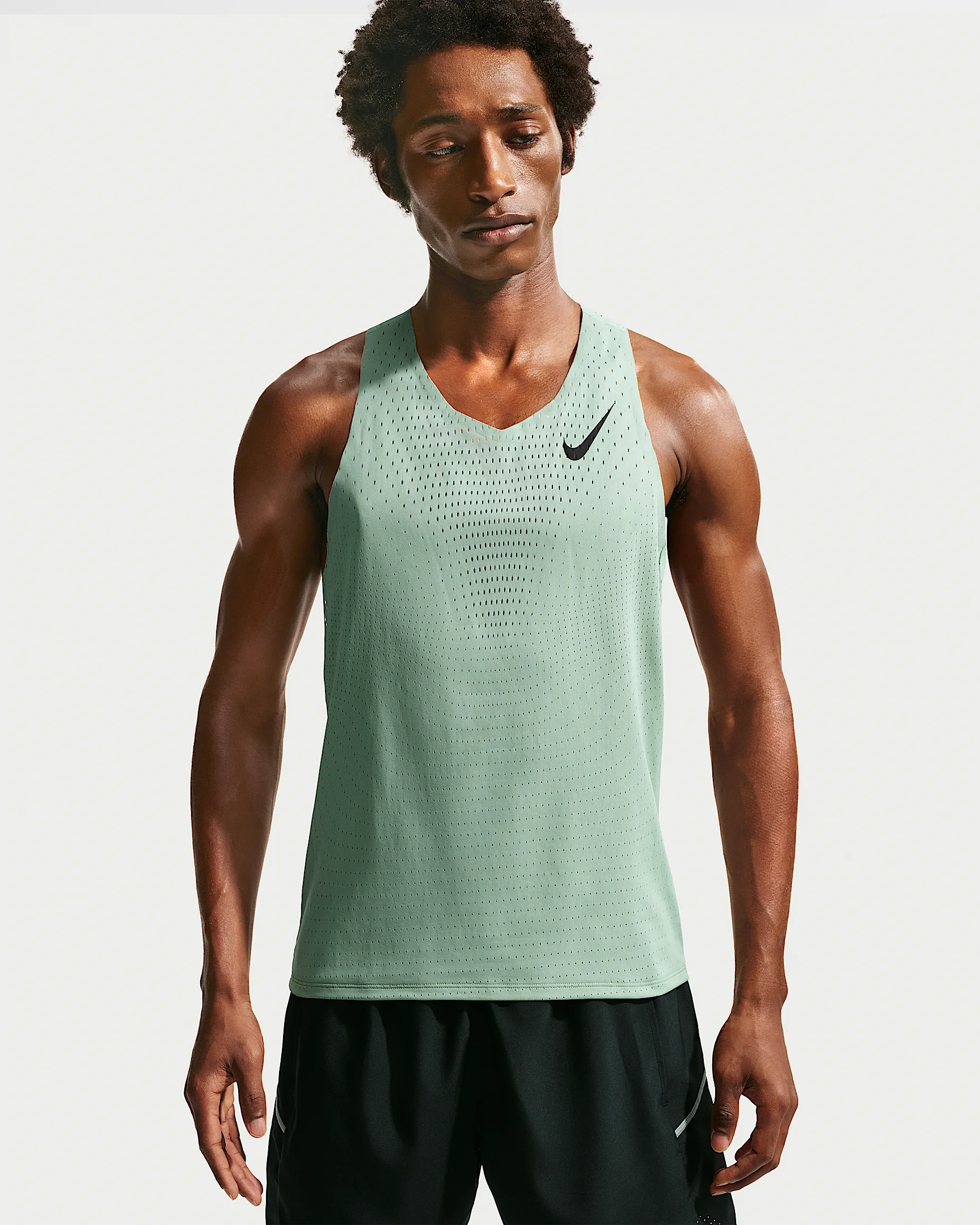 Nike AeroSwift Men's Dri-FIT ADV Running Singlet - 1