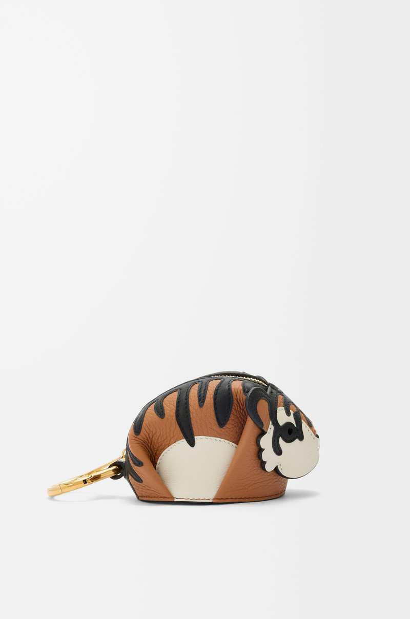 Tiger coin case charm in classic calfskin 1
