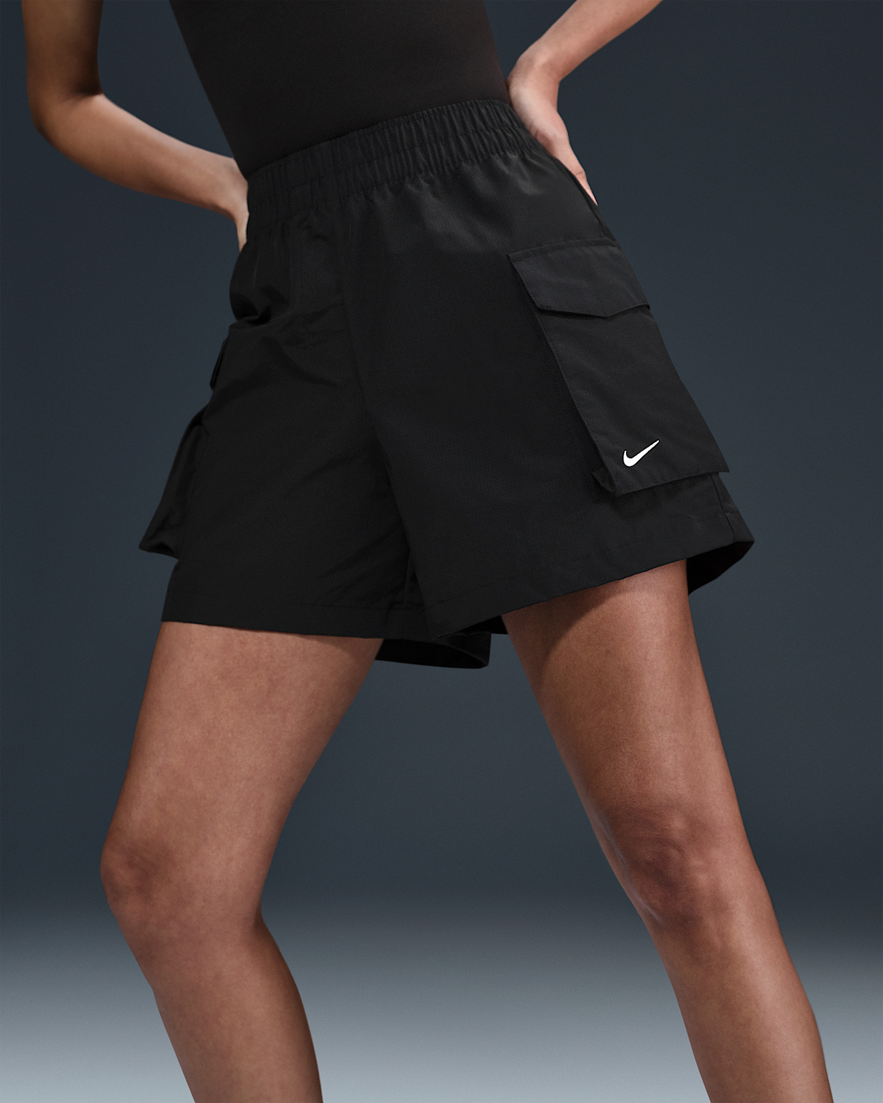 Nike Sportswear Essential Woven Women's High-Waisted 5" Cargo Shorts - 2