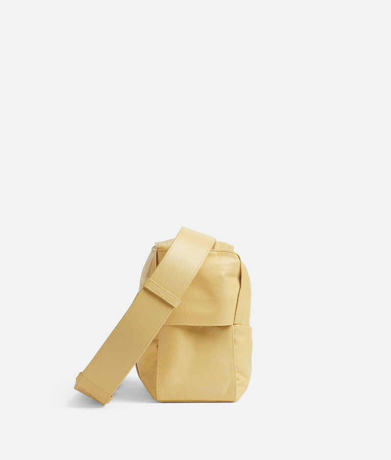 Bottega Veneta arco camera bag outlook