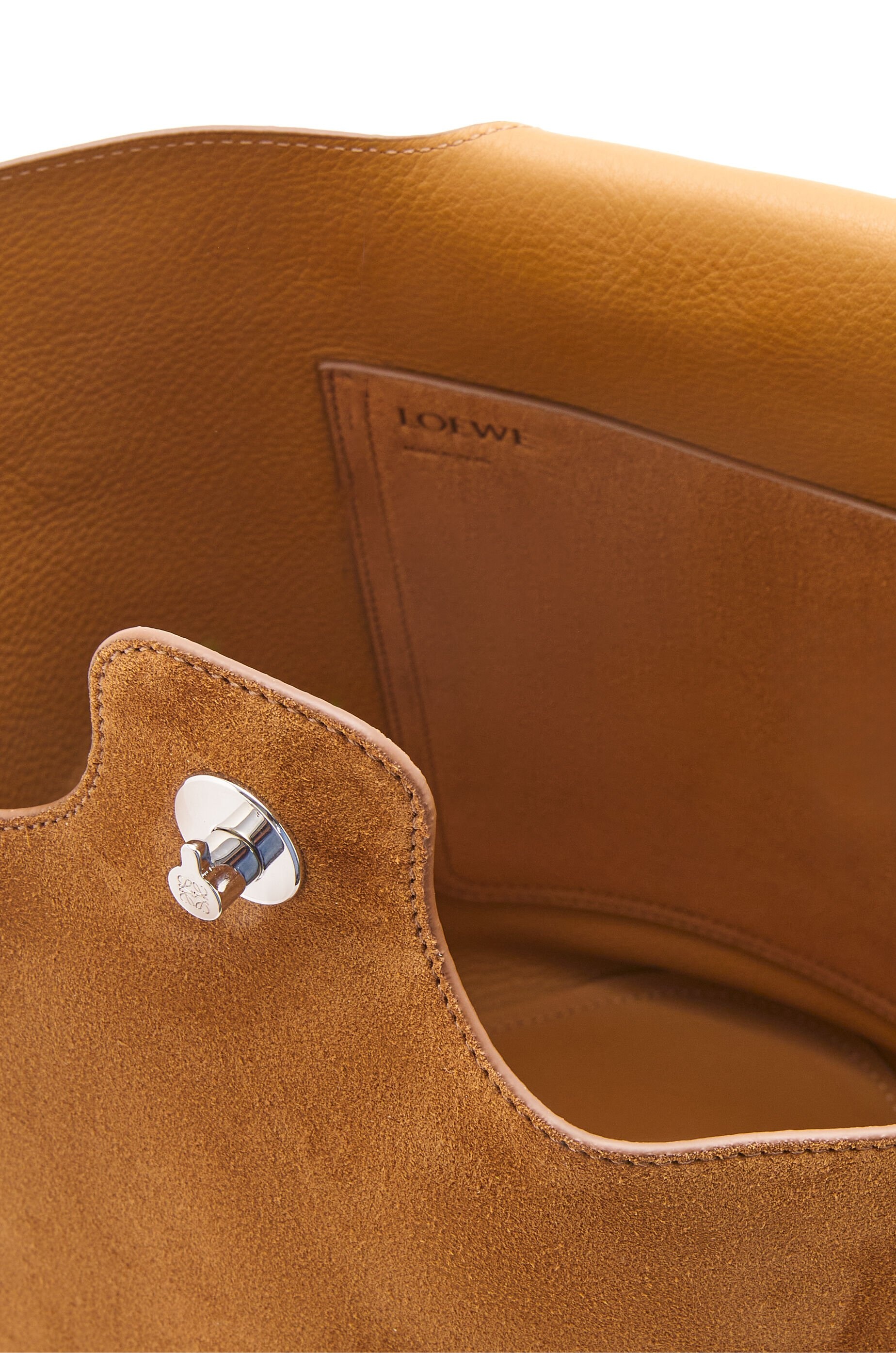 Loewe Large Pebble bucket bag in suede calfskin | REVERSIBLE