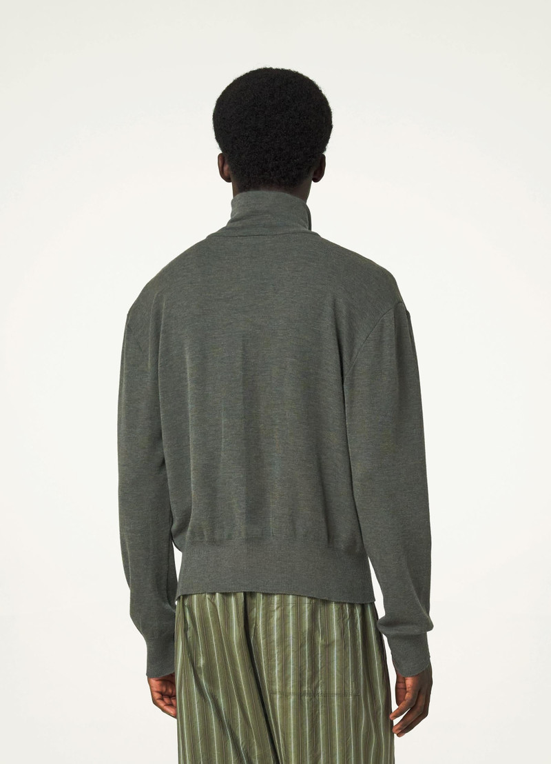 CONVERTIBLE COLLAR CARDIGAN
FINE WOOL 4