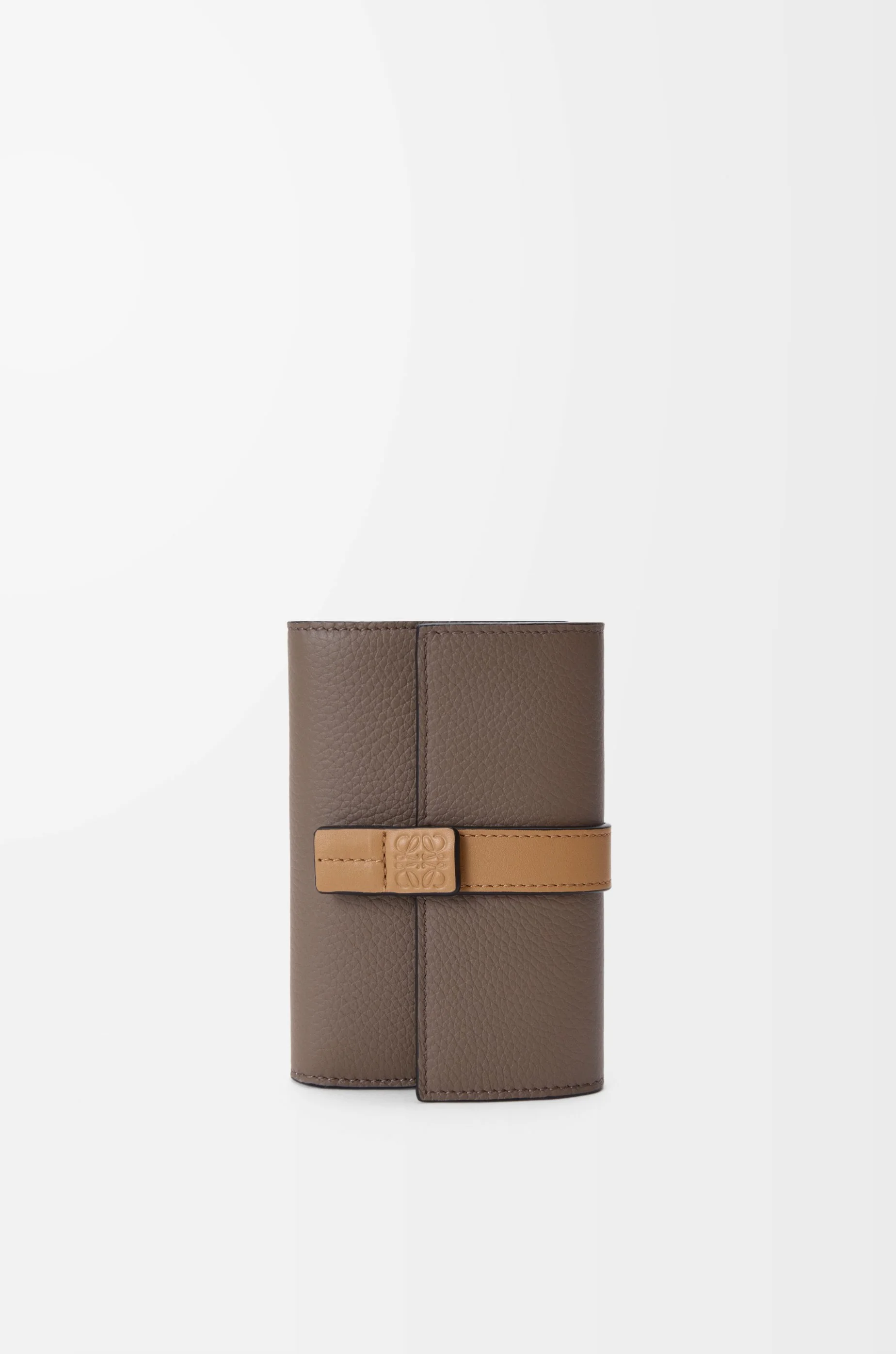 Small vertical wallet in soft grained calfskin - 1