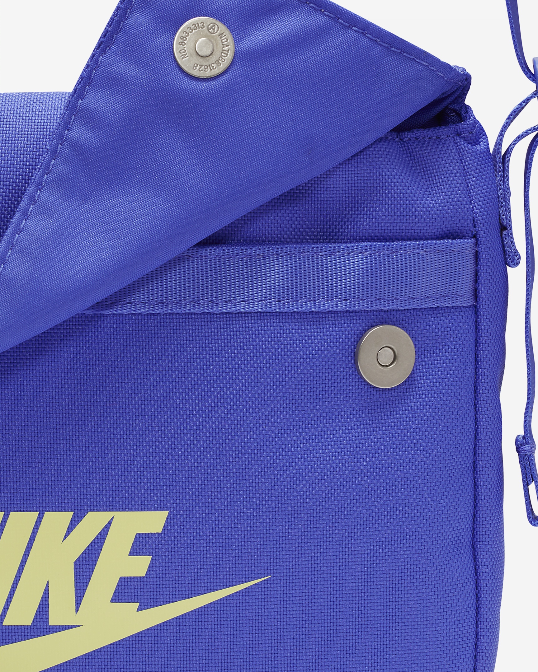 Nike Sportswear Women's Futura 365 Crossbody Bag (3L) - 7