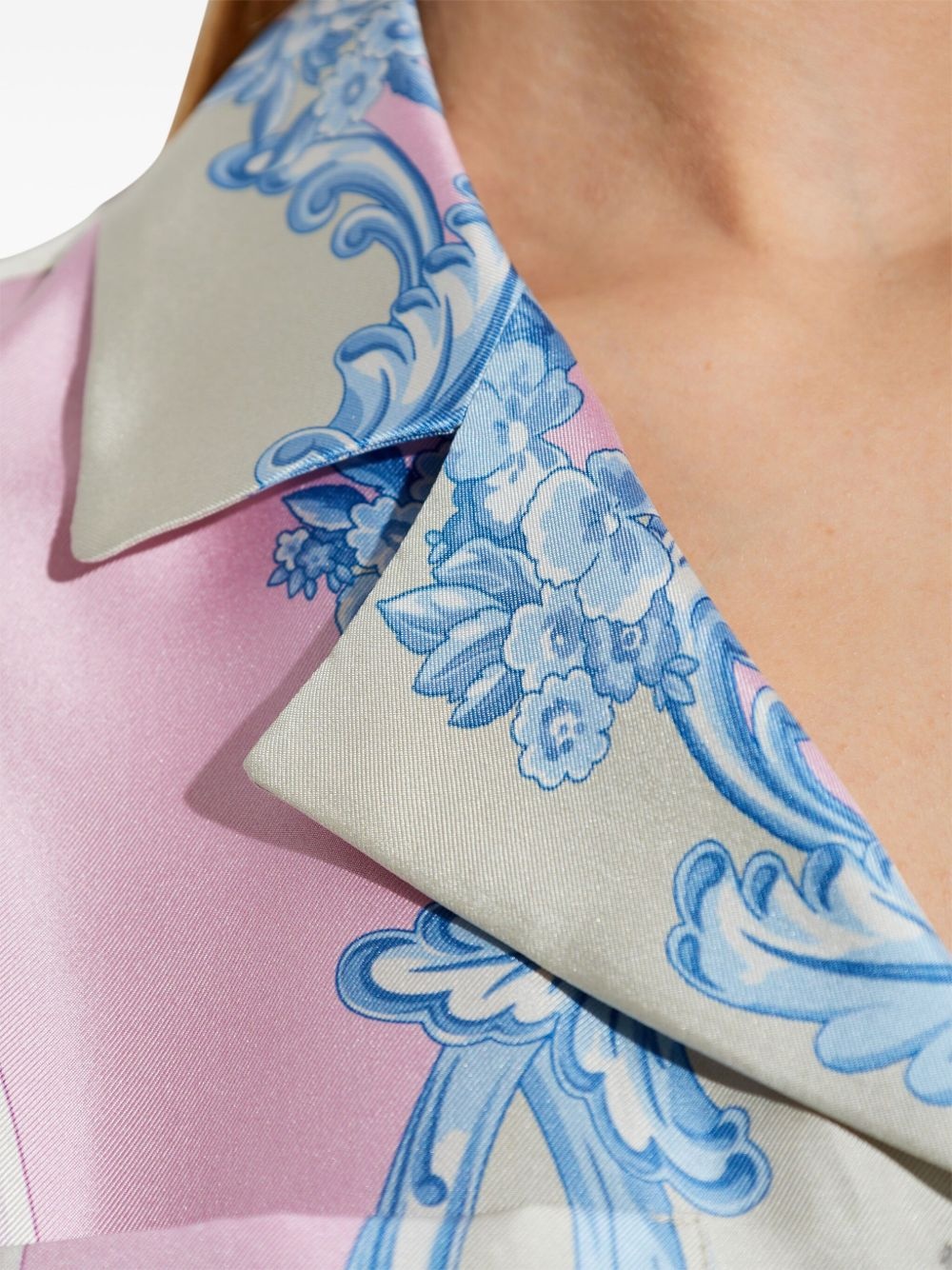 Medusa-print silk shirt - 5