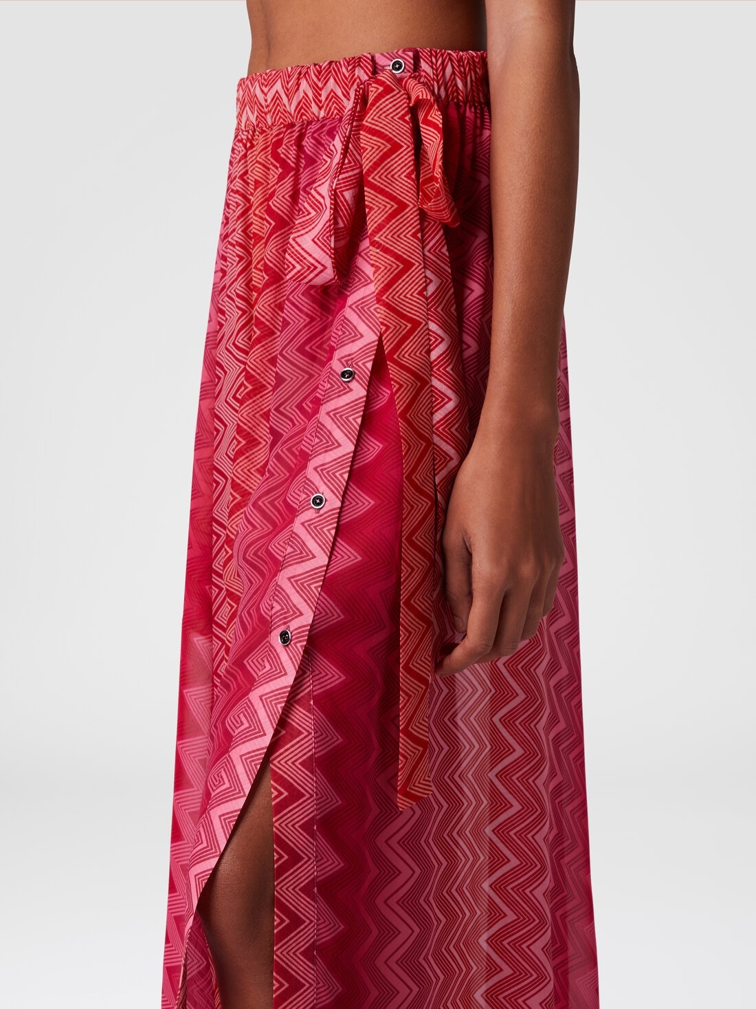 Long covered up skirt in printed silk with front closure - 5