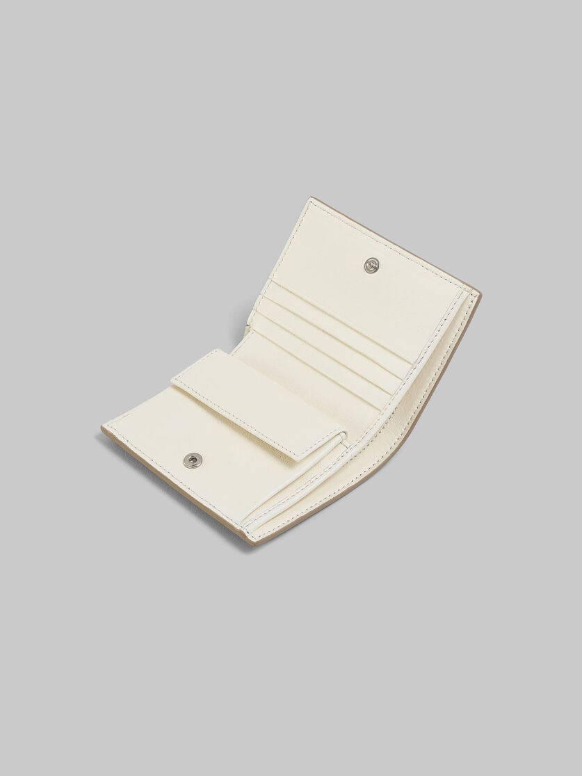 TAUPE LEATHER BIFOLD WALLET WITH RAISED MARNI LOGO - 4