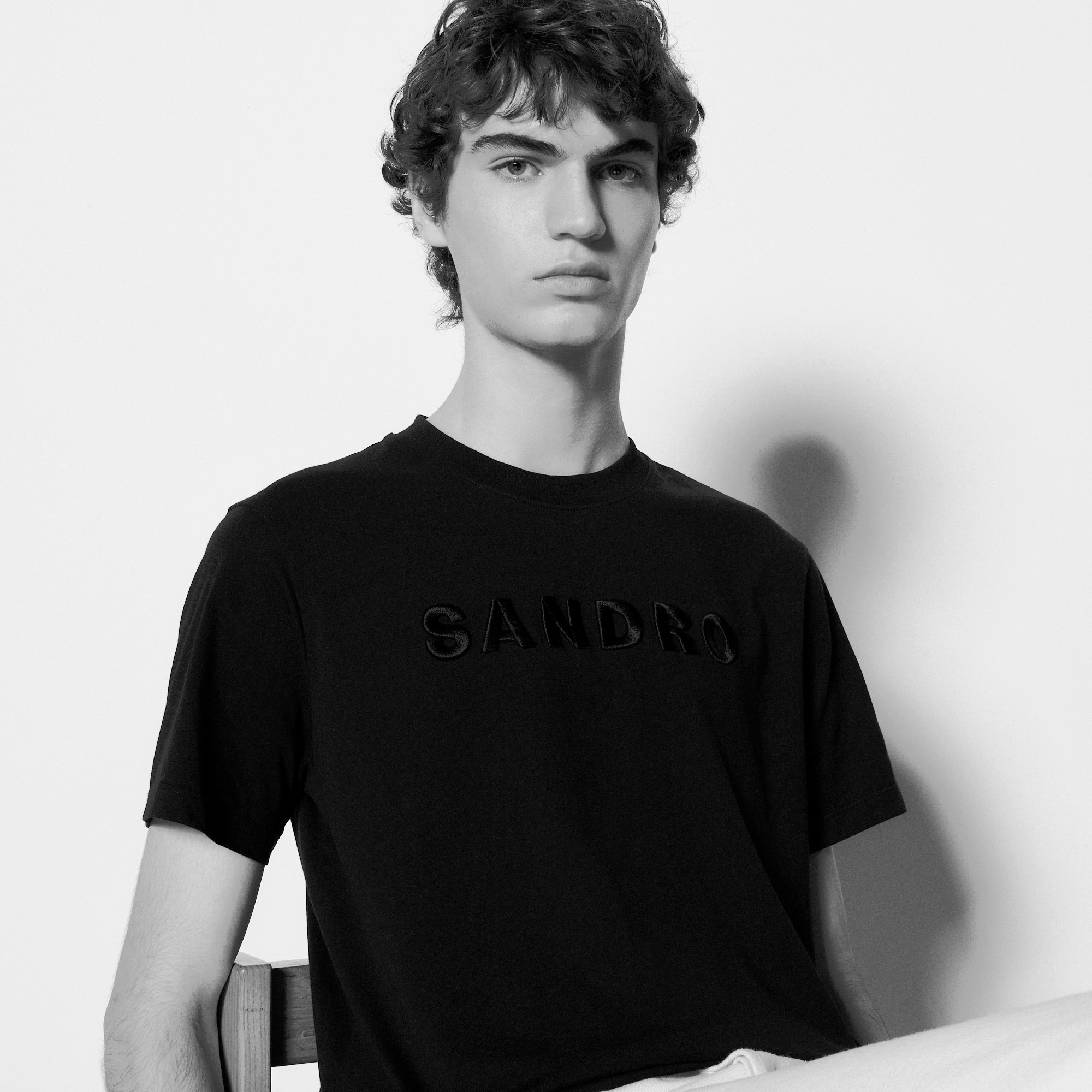 Embroidered T-shirt - 2