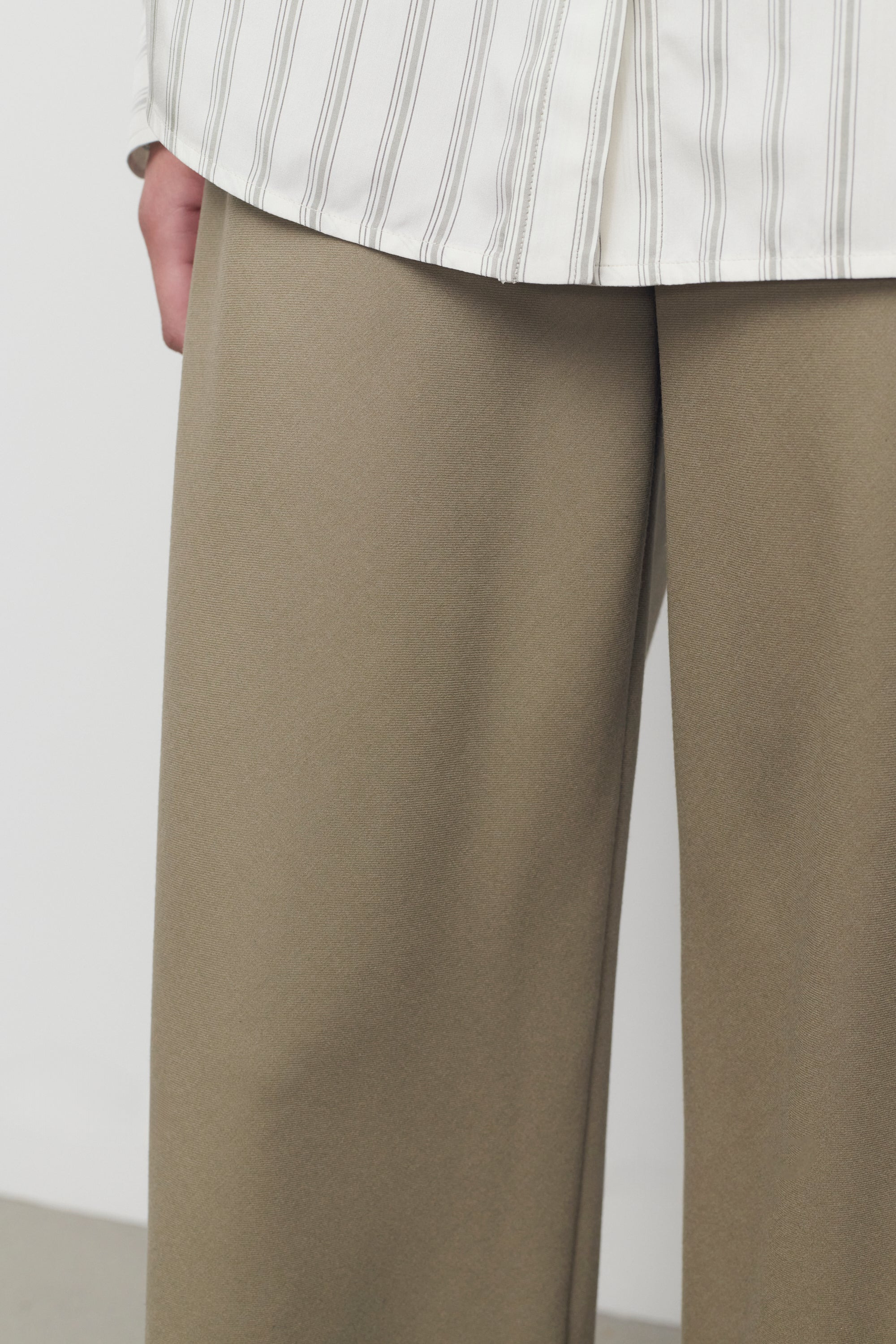 Gala Pant in Virgin Wool - 6