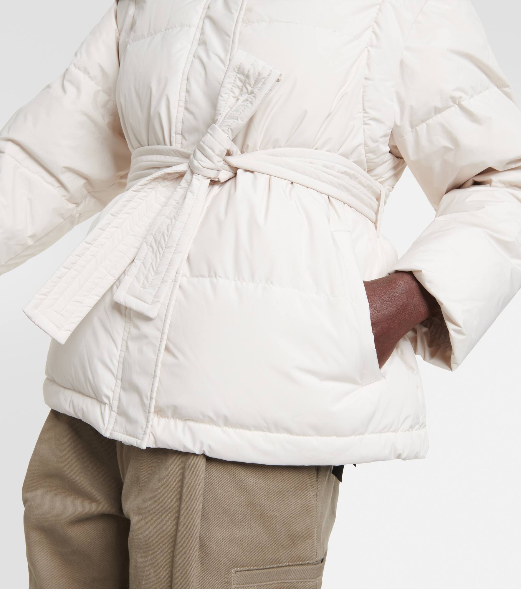 Belted shearling-trimmed down jacket - 6