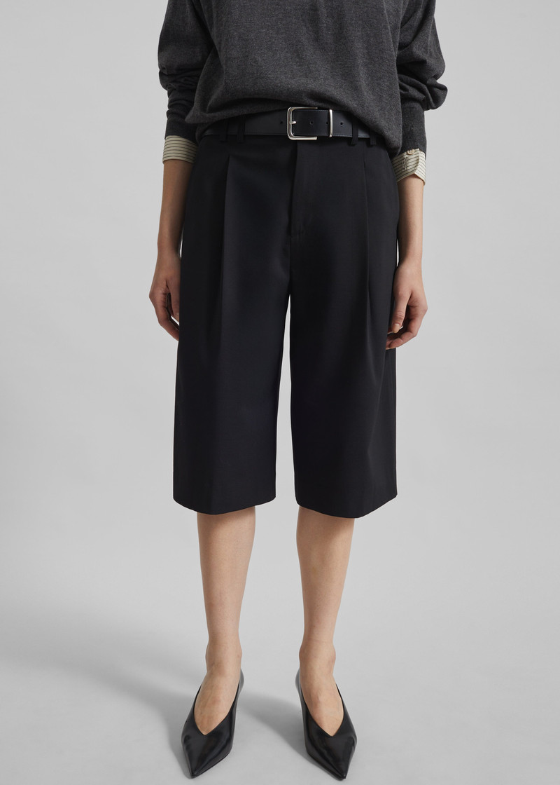 Meldert Bermuda Shorts - Black 6