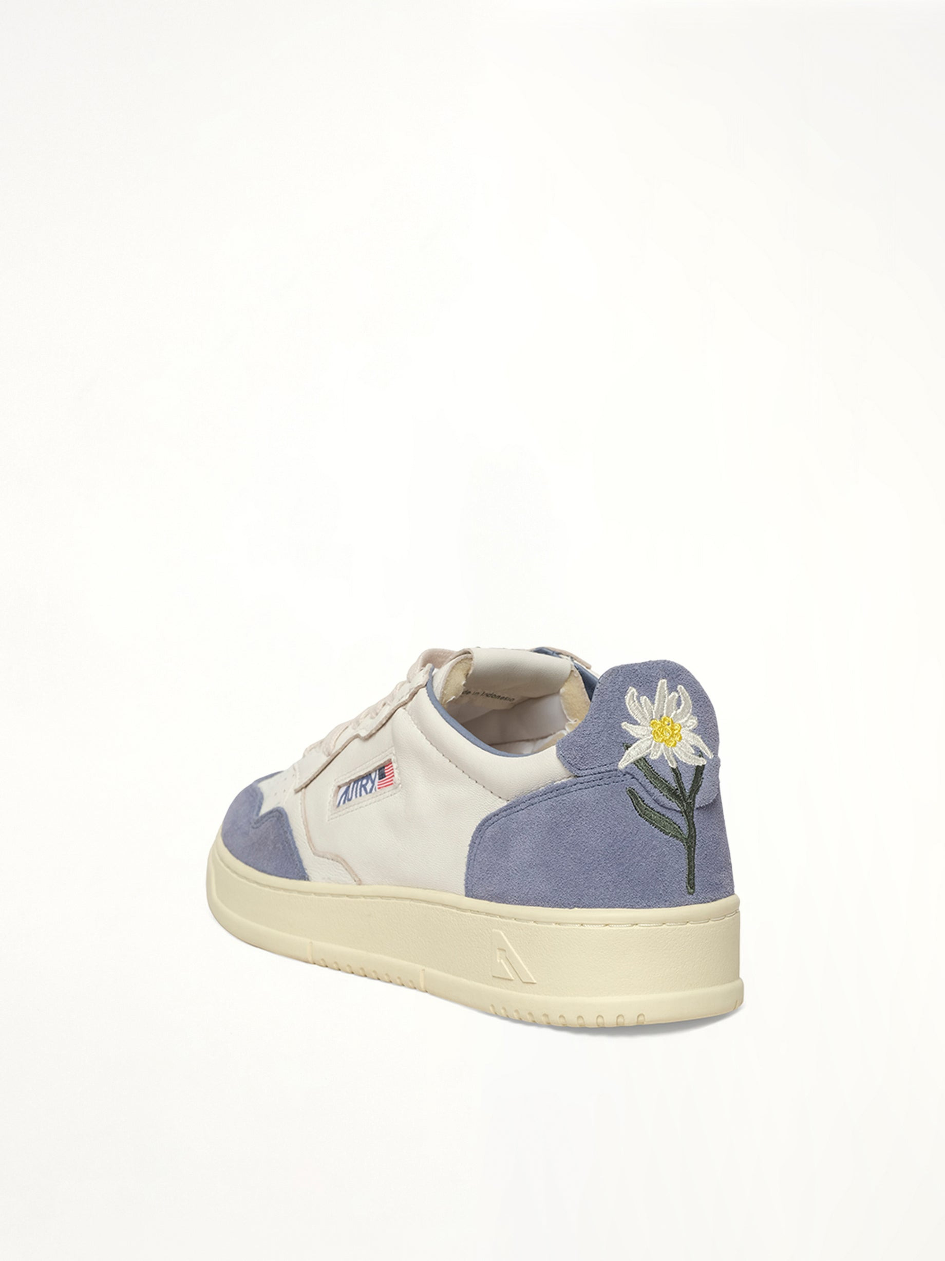 Medalist Low Sneaker in White/Claudia - 3