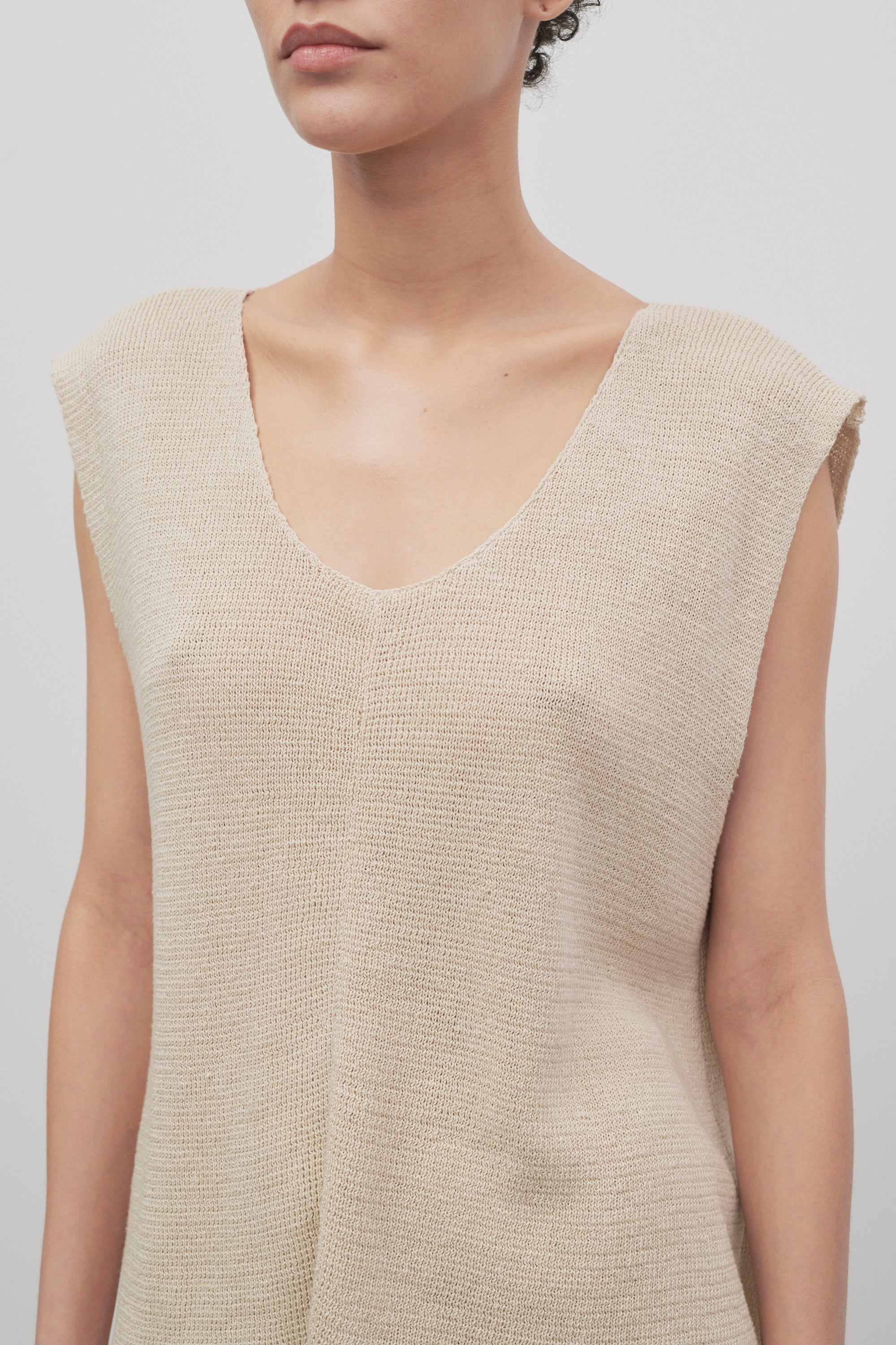 Fira Top in Linen - 6