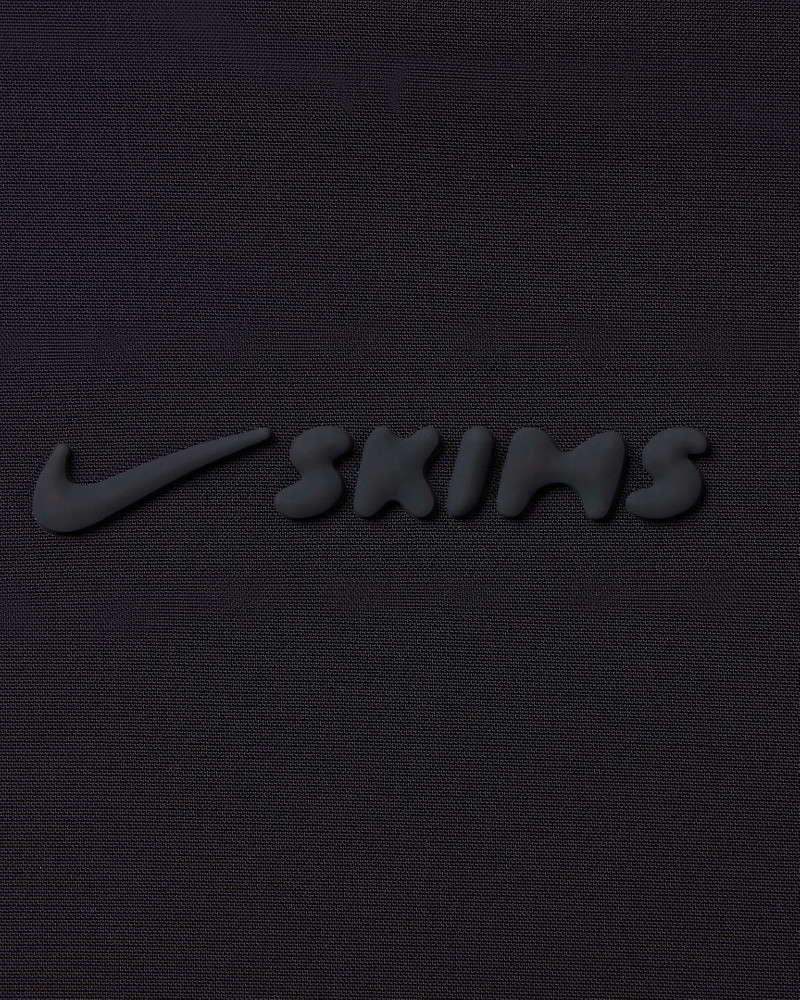 NikeSKIMS Woven Nylon Women's Crop Jacket 5