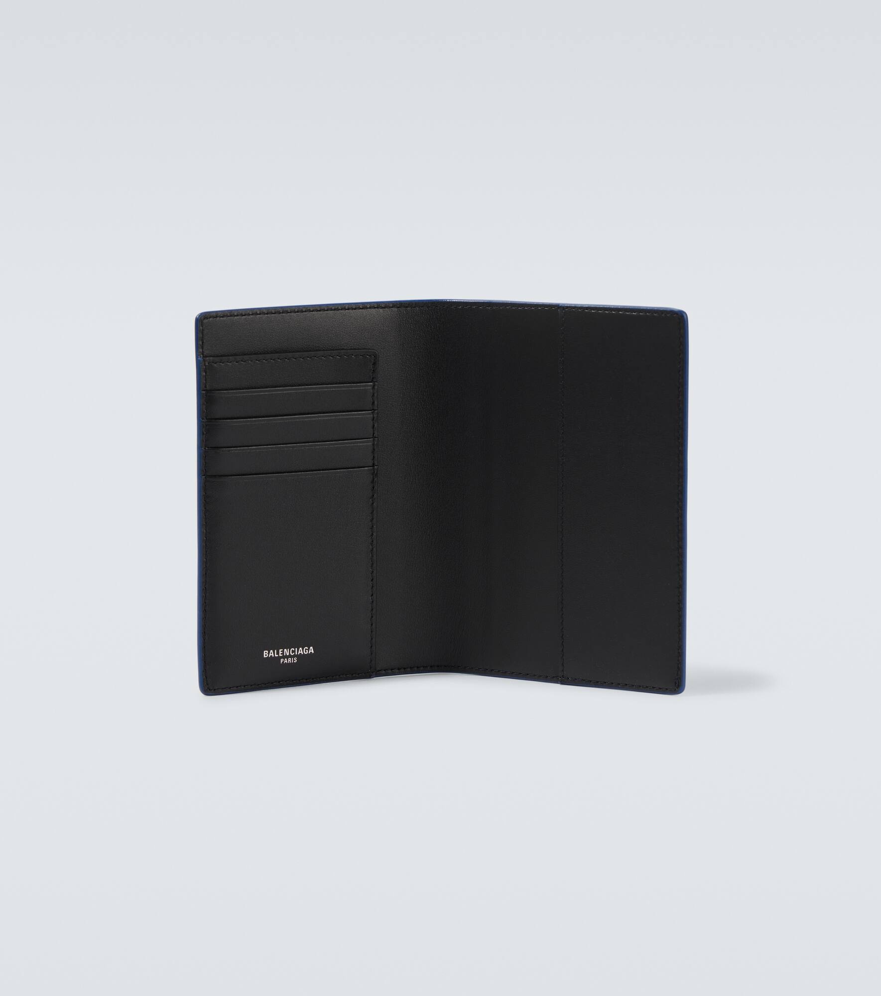 Printed leather passport holder - 2