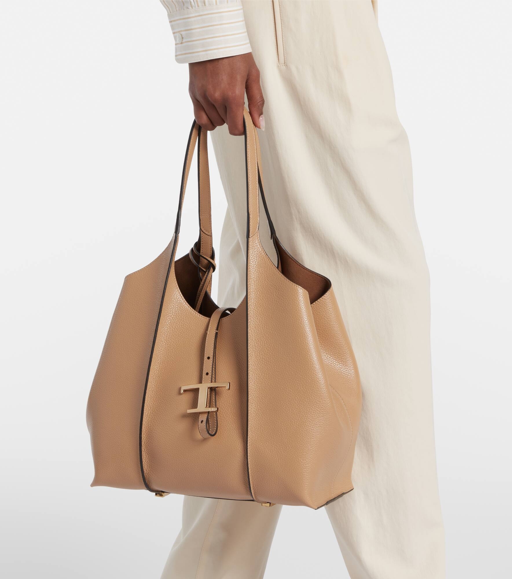 T Timeless leather tote bag - 6