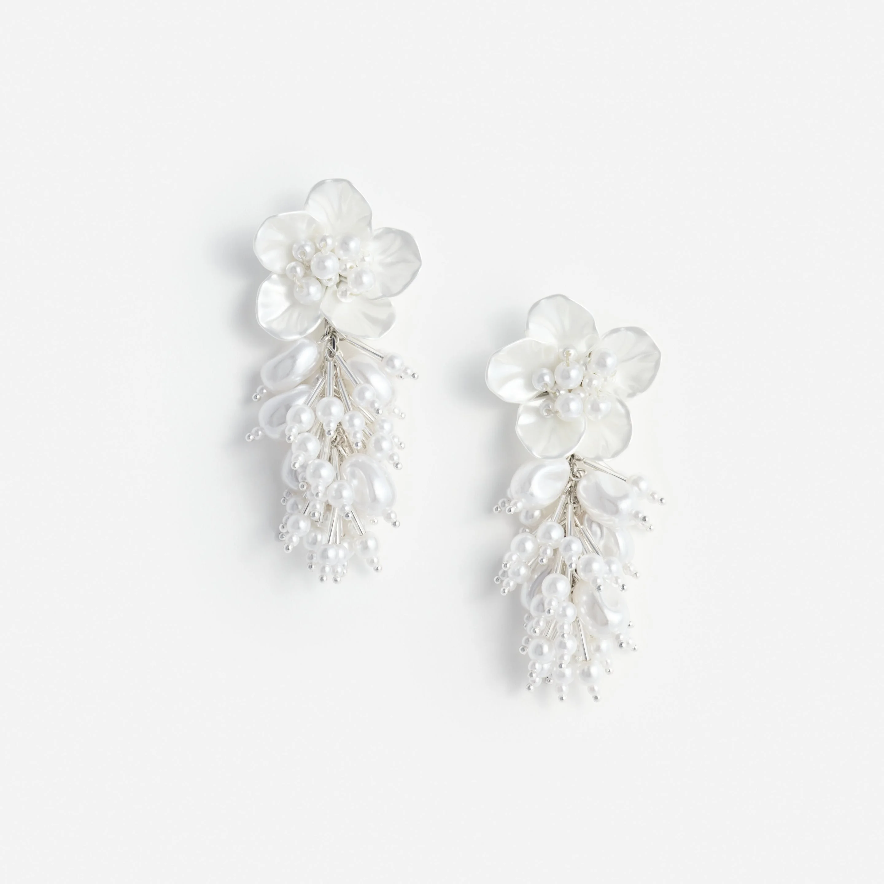 Pearl Flower Beaded Cluster Earring - 1