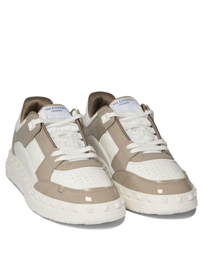 Valentino Freedot low-top sneakers outlook