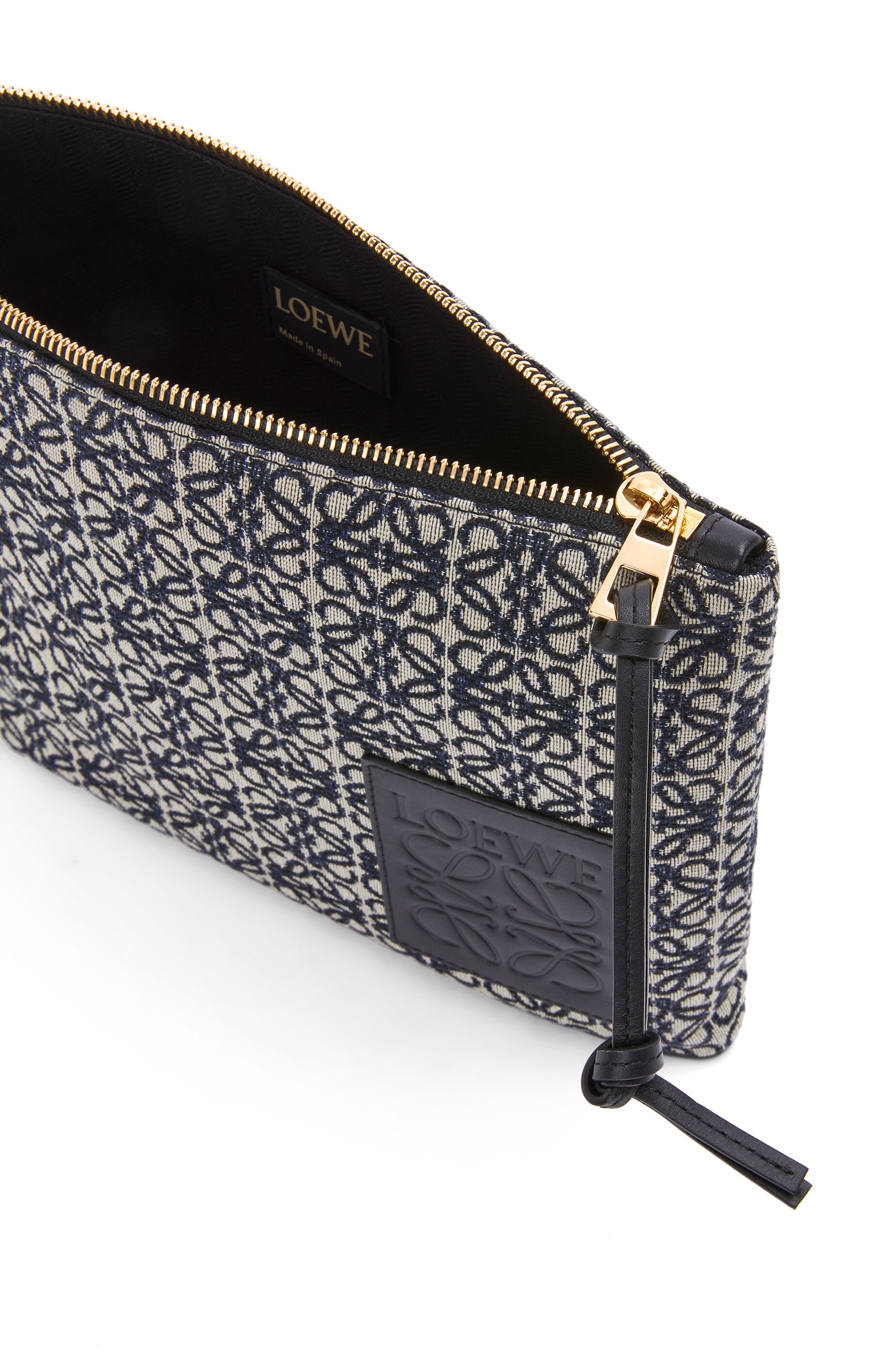 Oblong pouch in Anagram jacquard and calfskin - 4