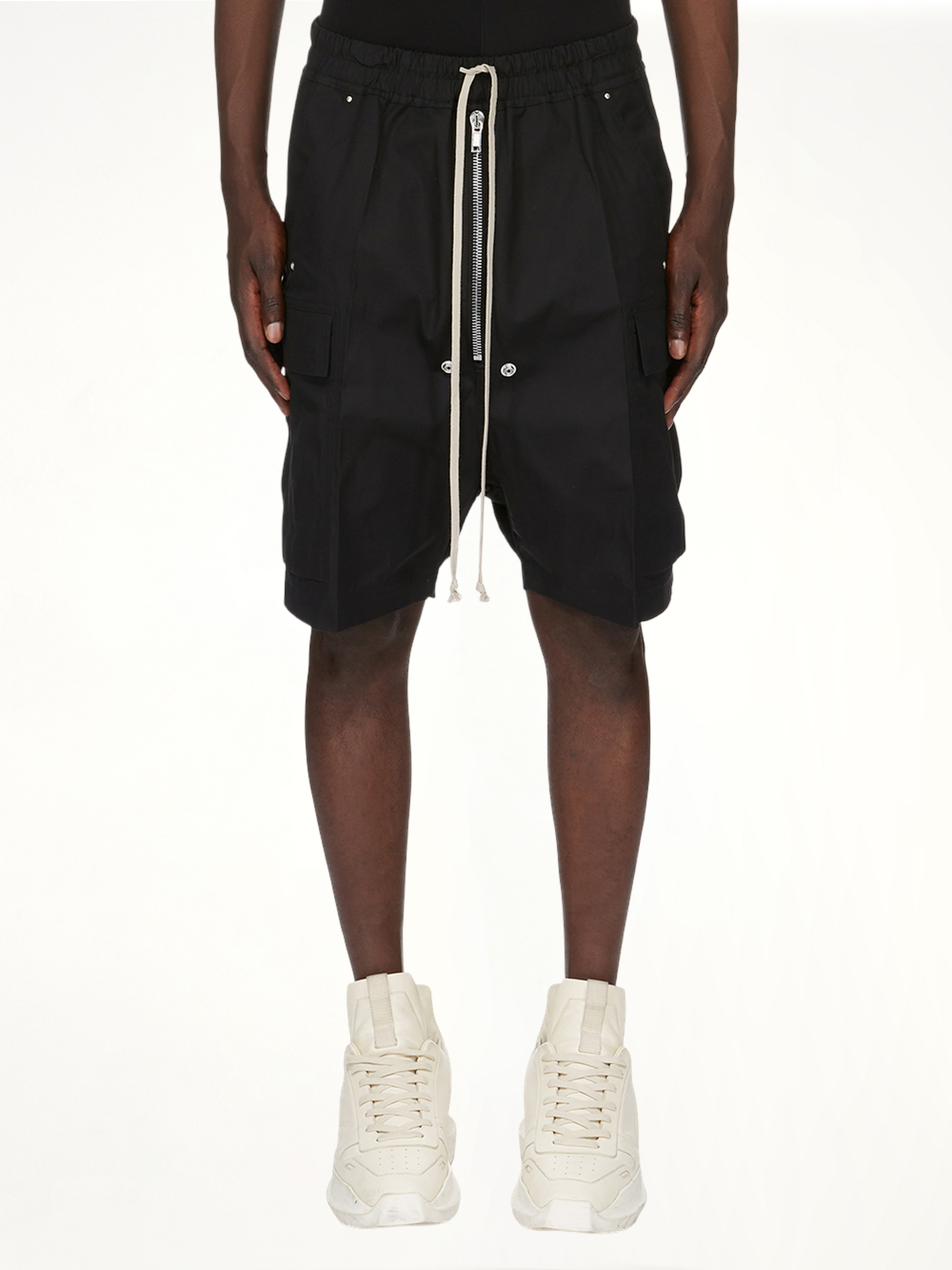 Cargobela Shorts in Black - 1