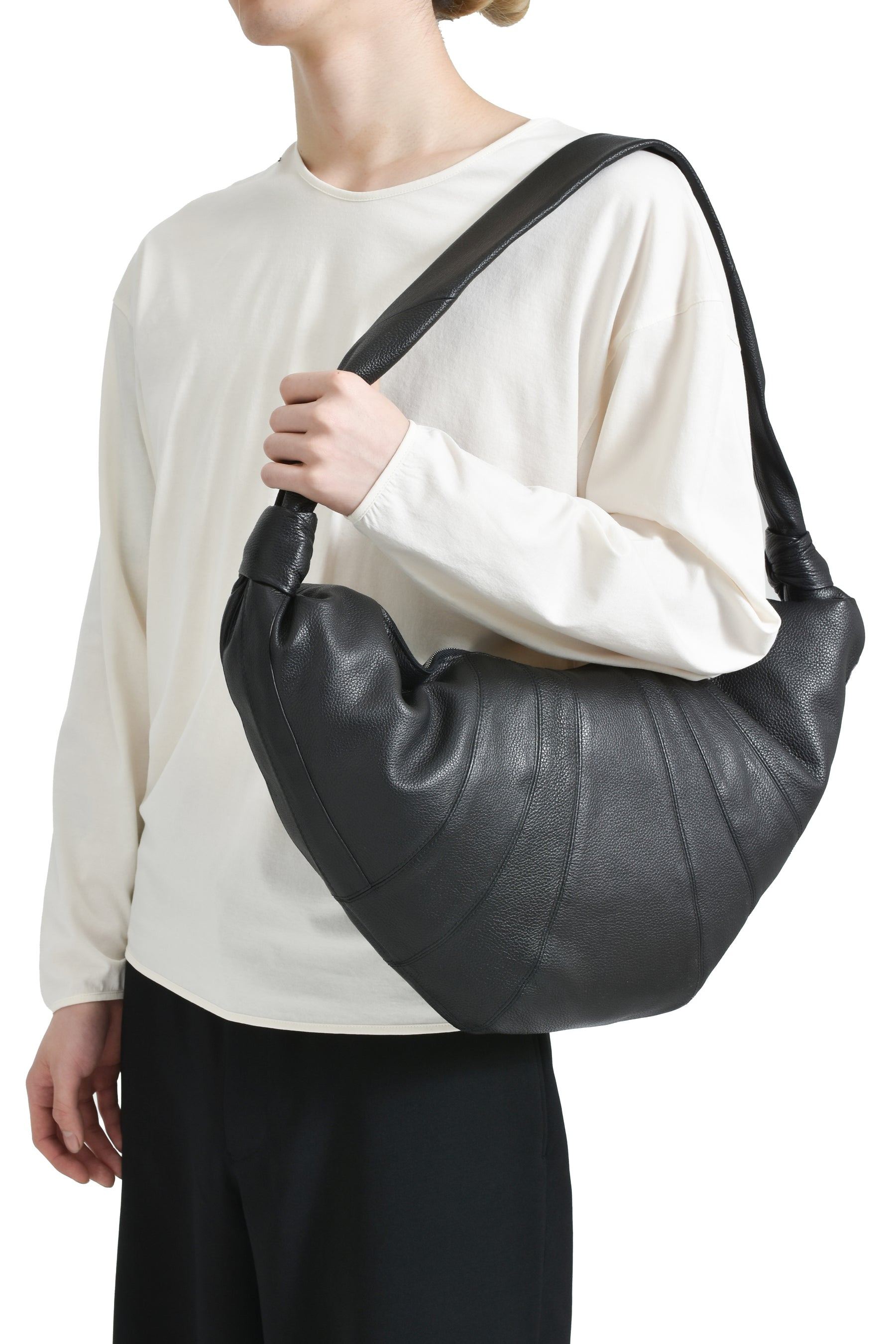 LARGE CROISSANT BAG / BLK - 1