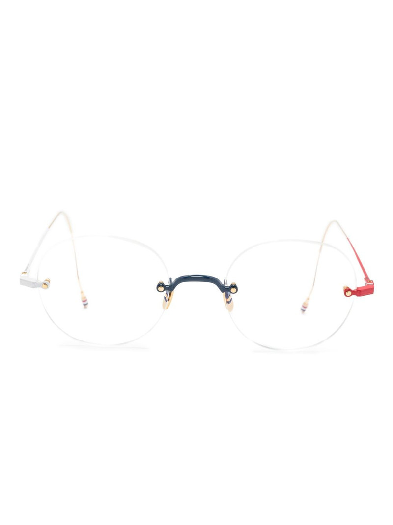 oval-frame glasses 1