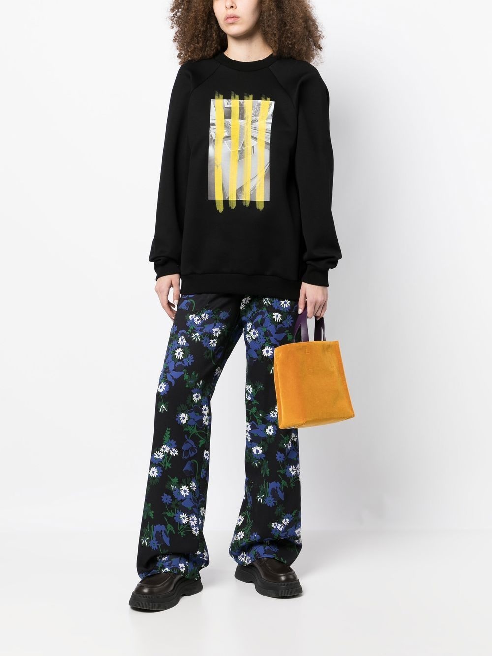 graphic-print detail sweatshirt - 2