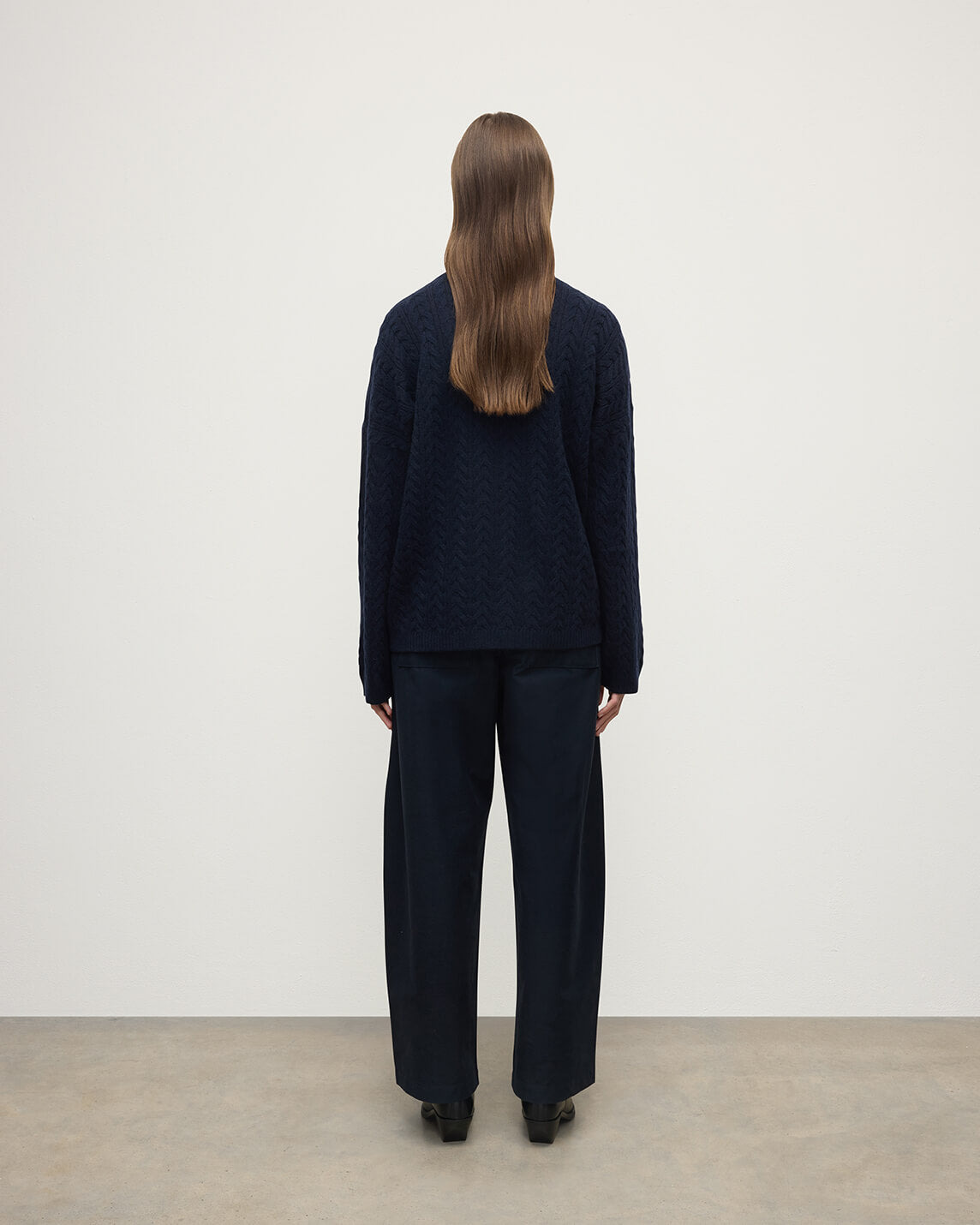 Cable Knit Navy Cashmere Jumper - 4