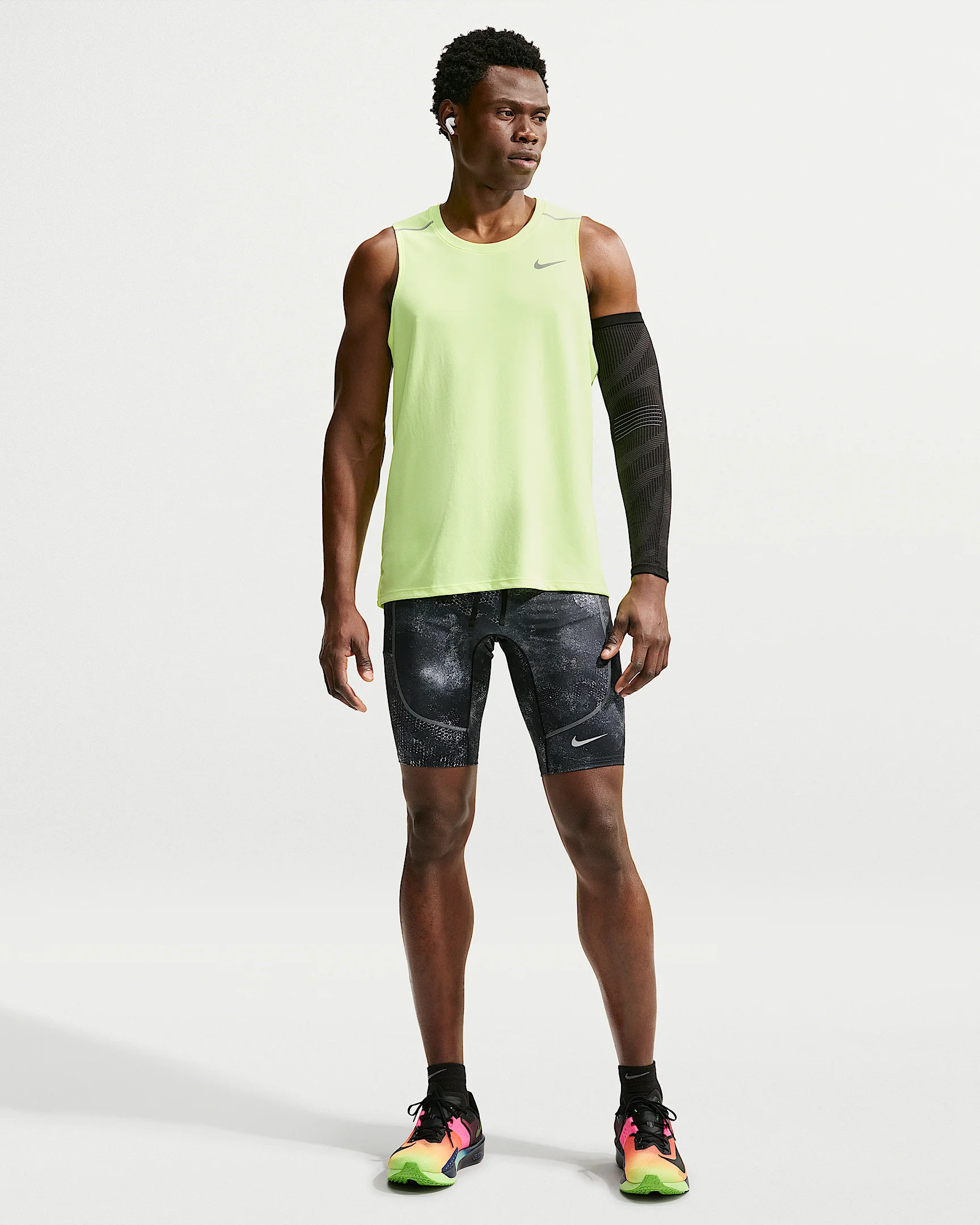 Nike Stride Men's Dri-FIT Running 1/2-Length Tights - 1