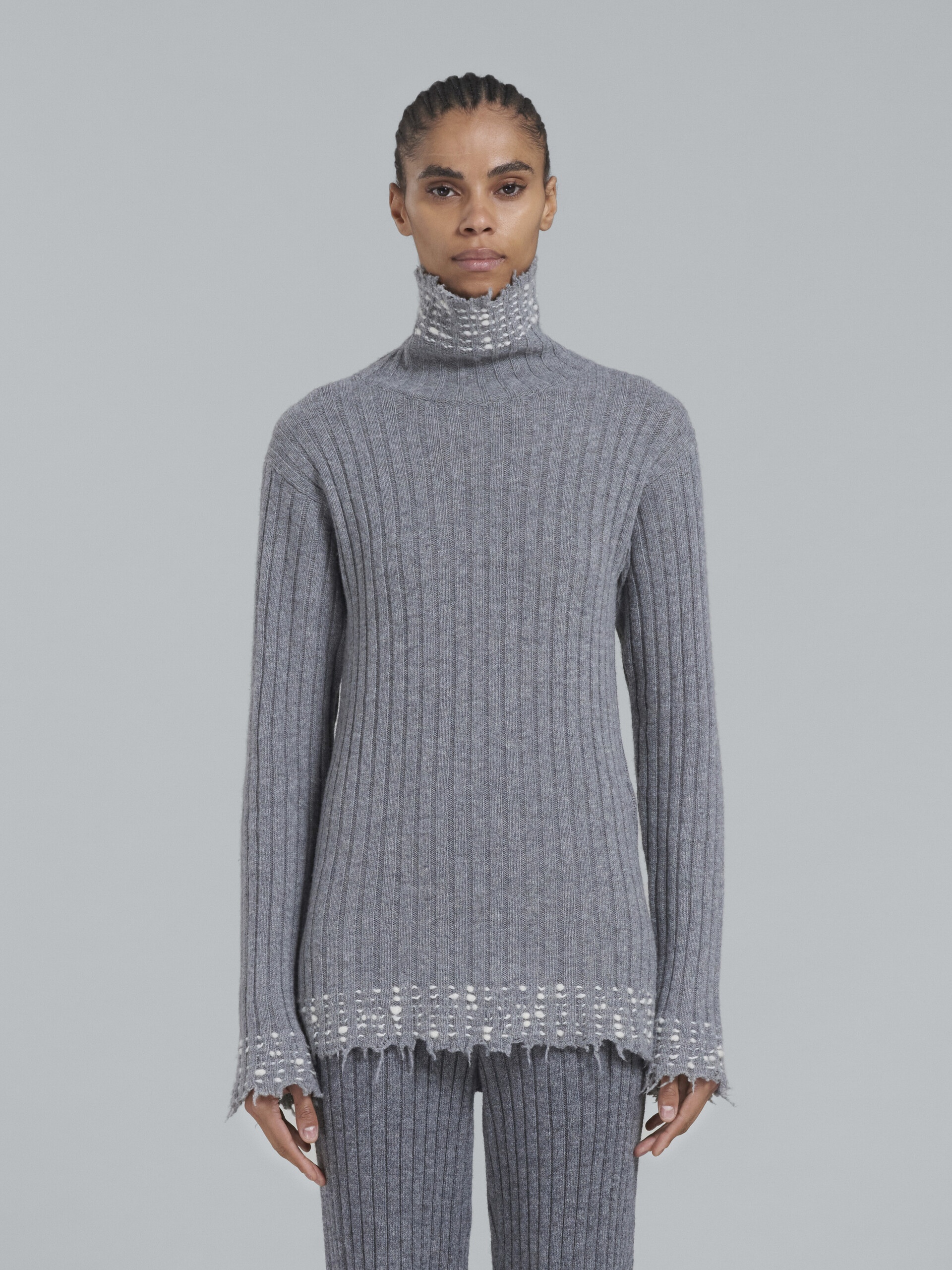 GREY KNITTED TURTLENECK - 2