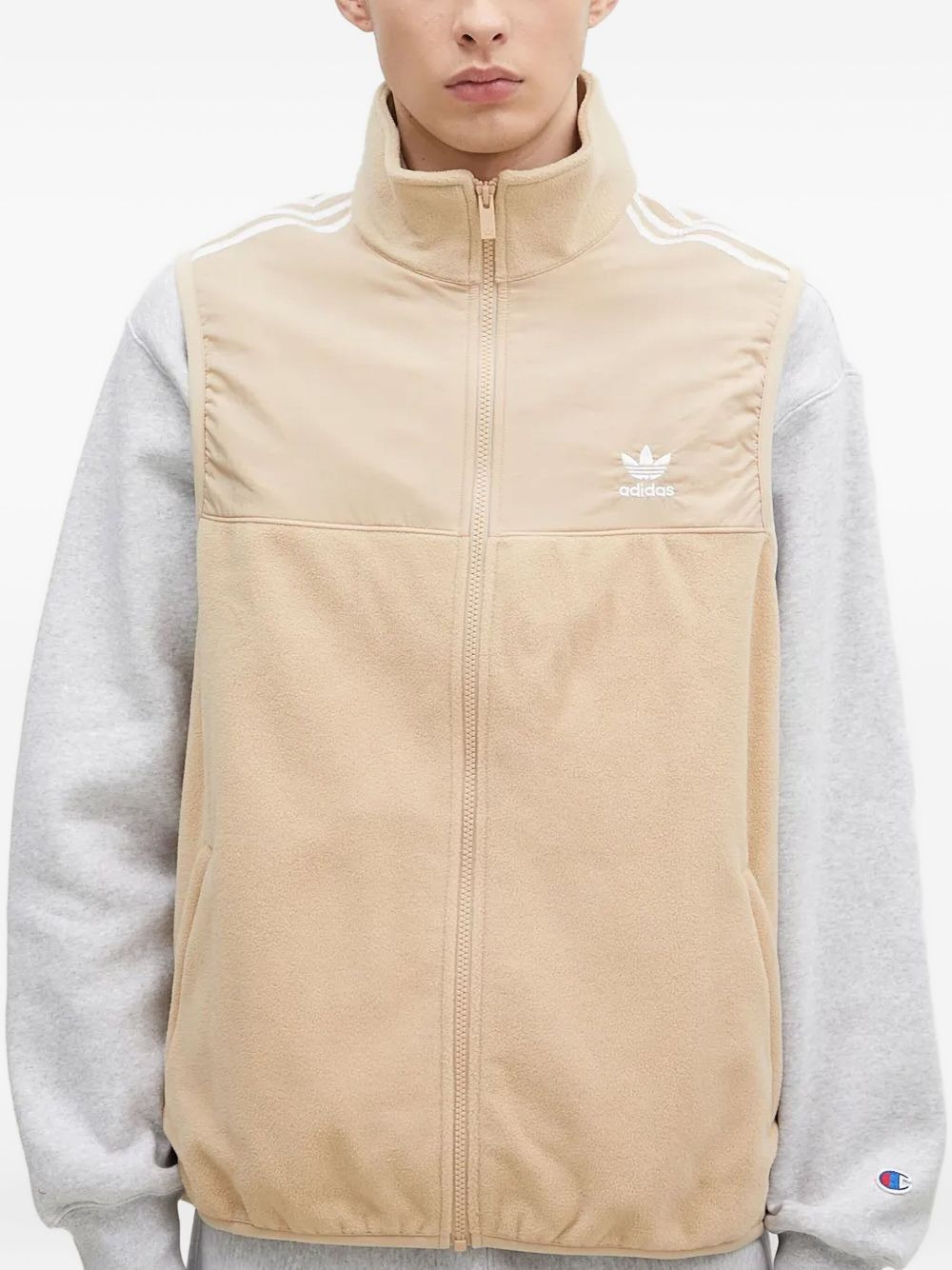 logo-embroidered vest - 2