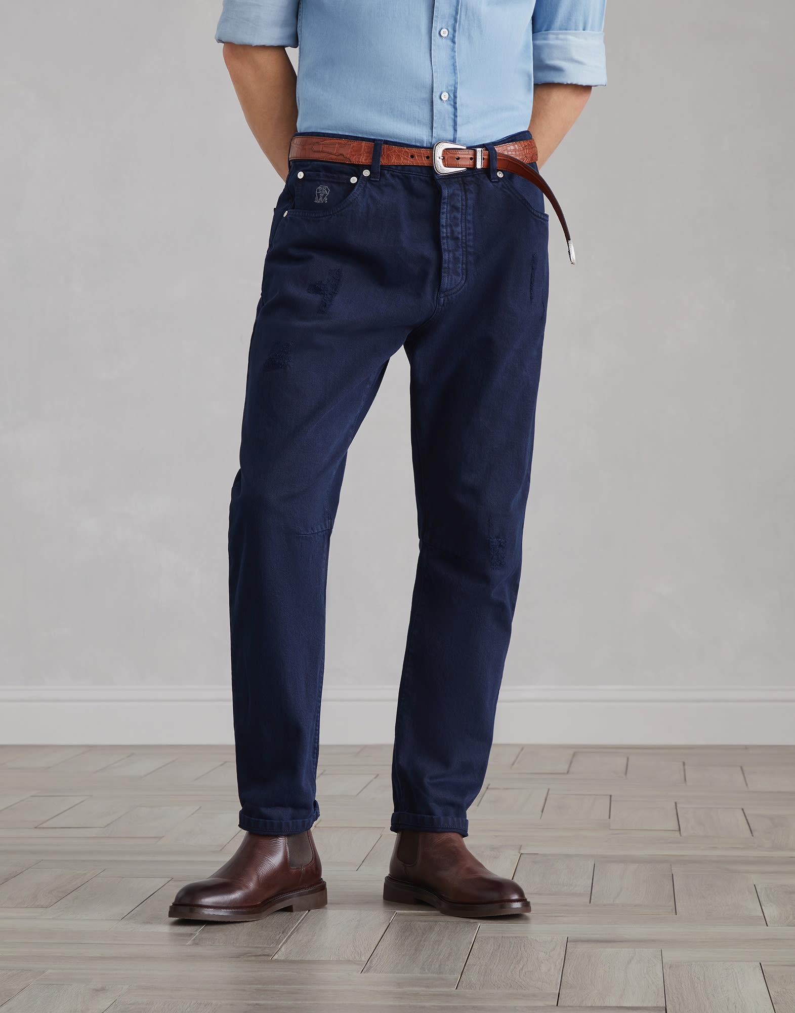 Garment-dyed slubbed denim leisure fit five-pocket trousers with rips - 1