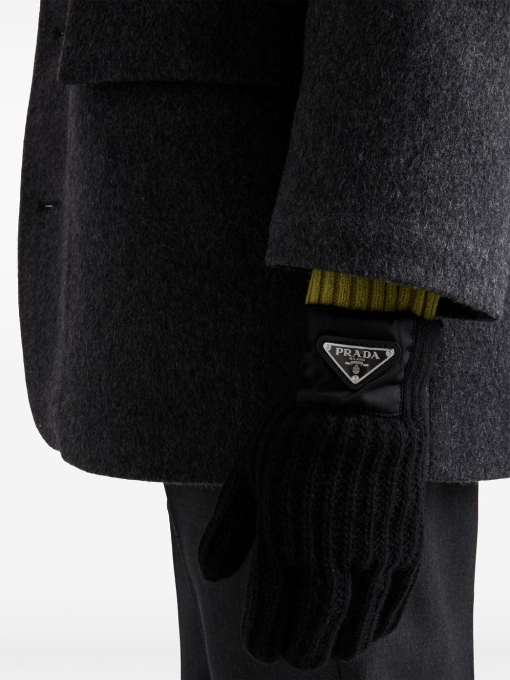 Triangle logo patch gloves - 3