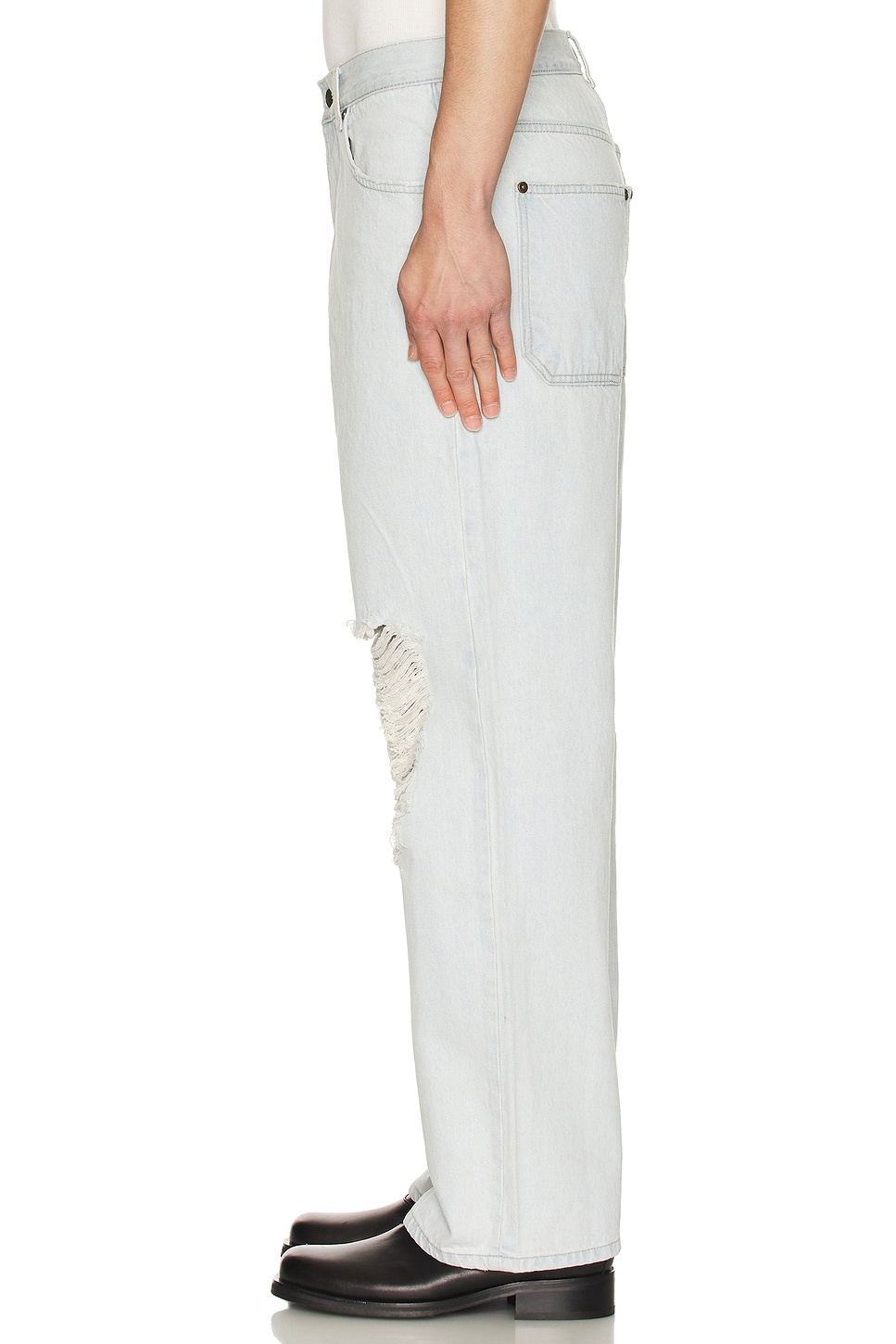 Relaxed Destroyed Jeans - 4