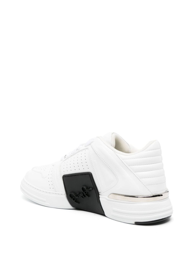 low-top leather sneakers 3